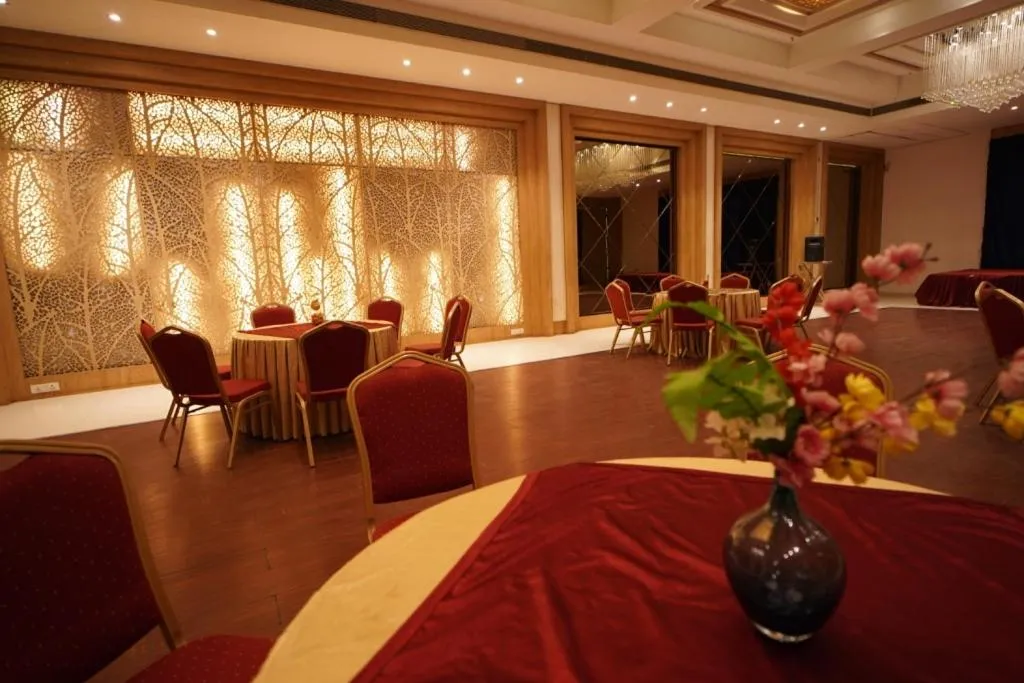Banquet/Function facilities in HOTEL AMORA - Rajnandgaon