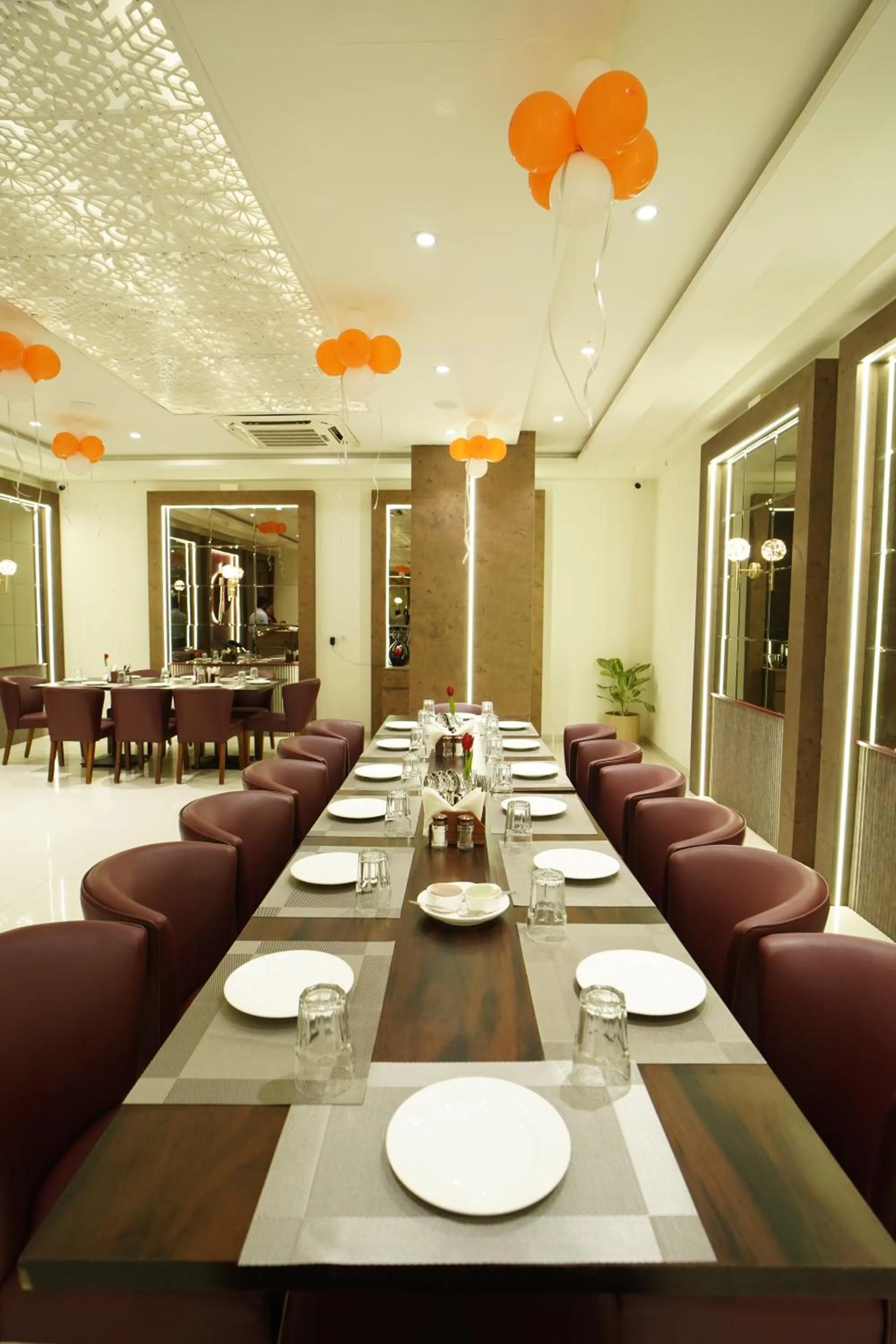 Restaurant/places to eat in HOTEL AMORA - Rajnandgaon