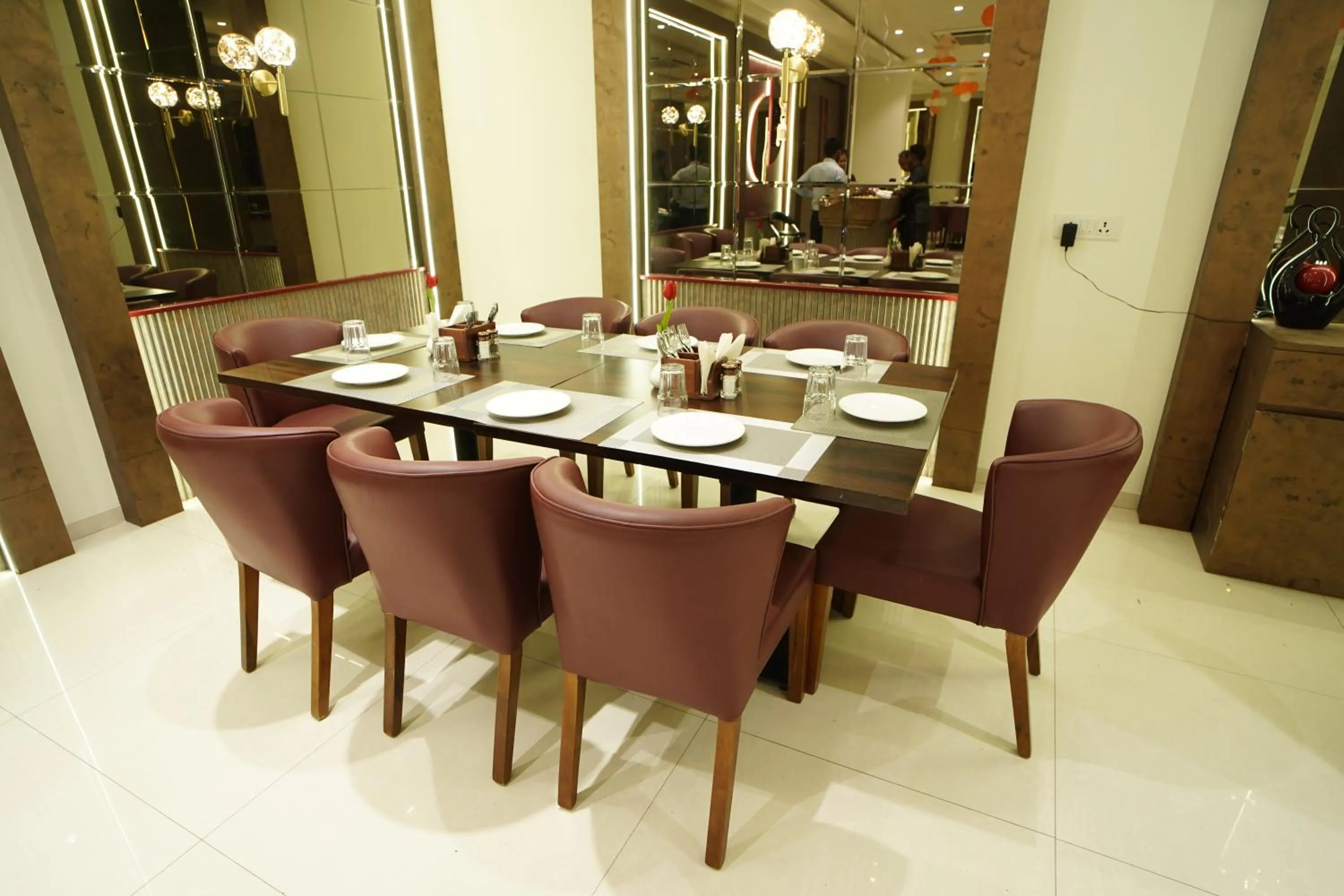 Restaurant/places to eat in HOTEL AMORA - Rajnandgaon