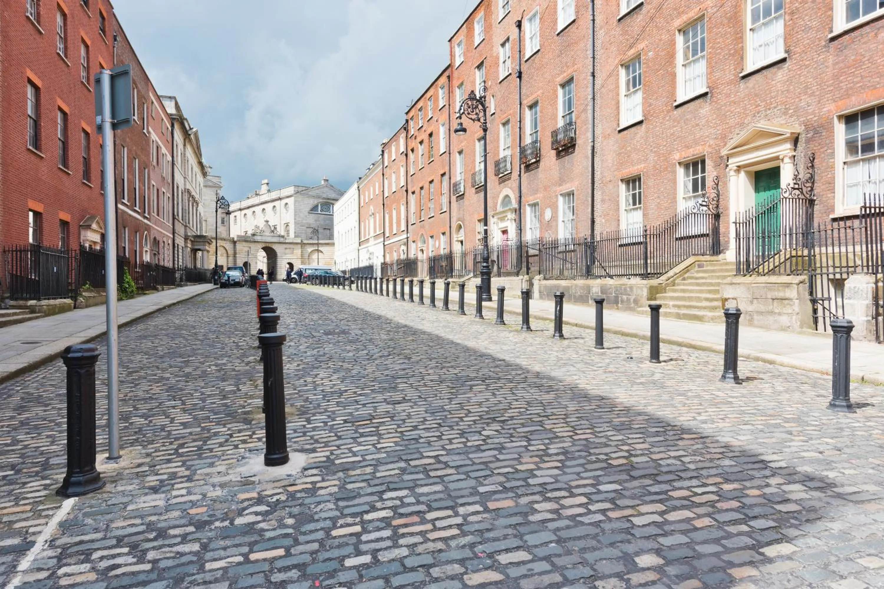 Street view in Henrietta Suites City Centre