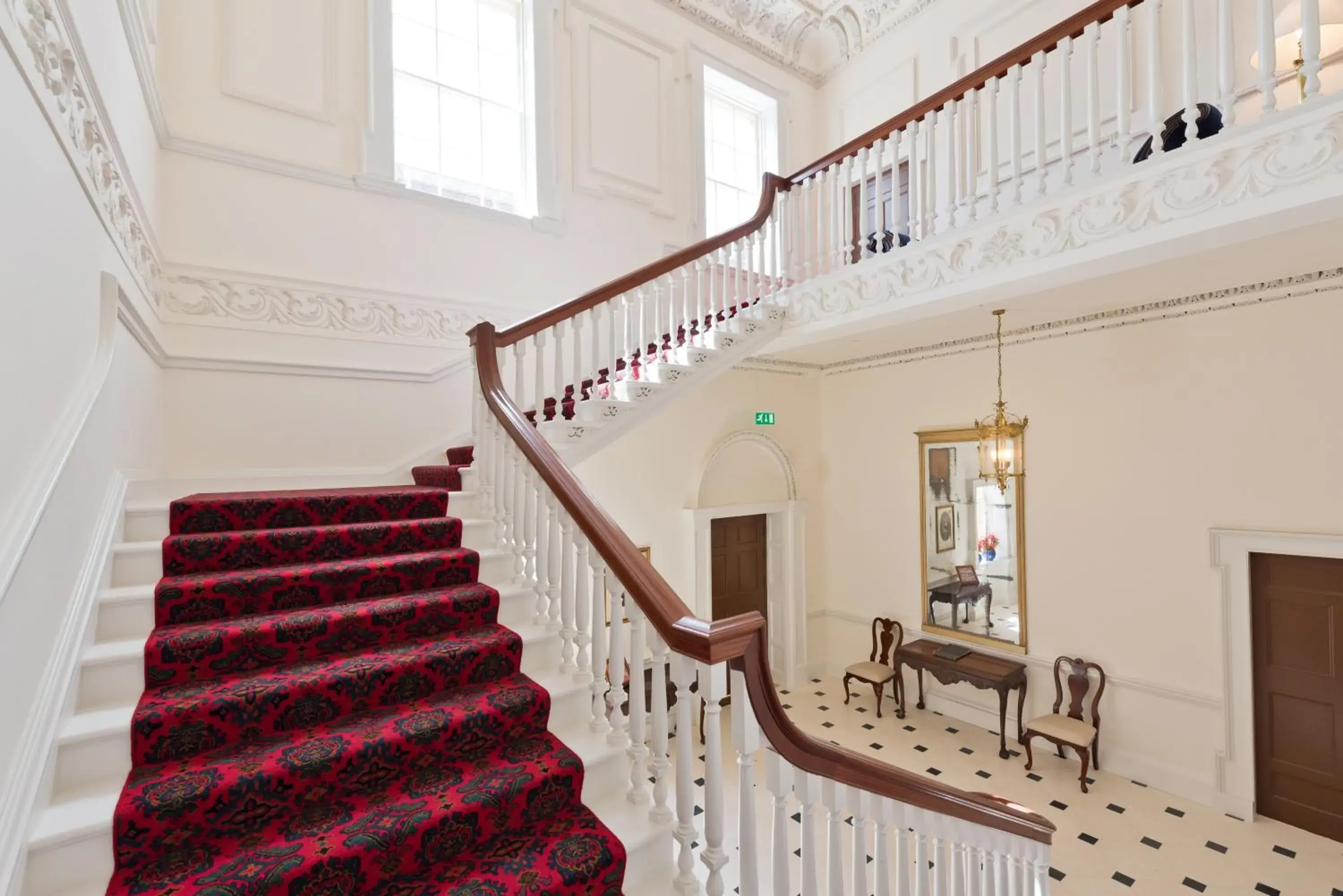 Henrietta Suites City Centre Henrietta Suites City Centre