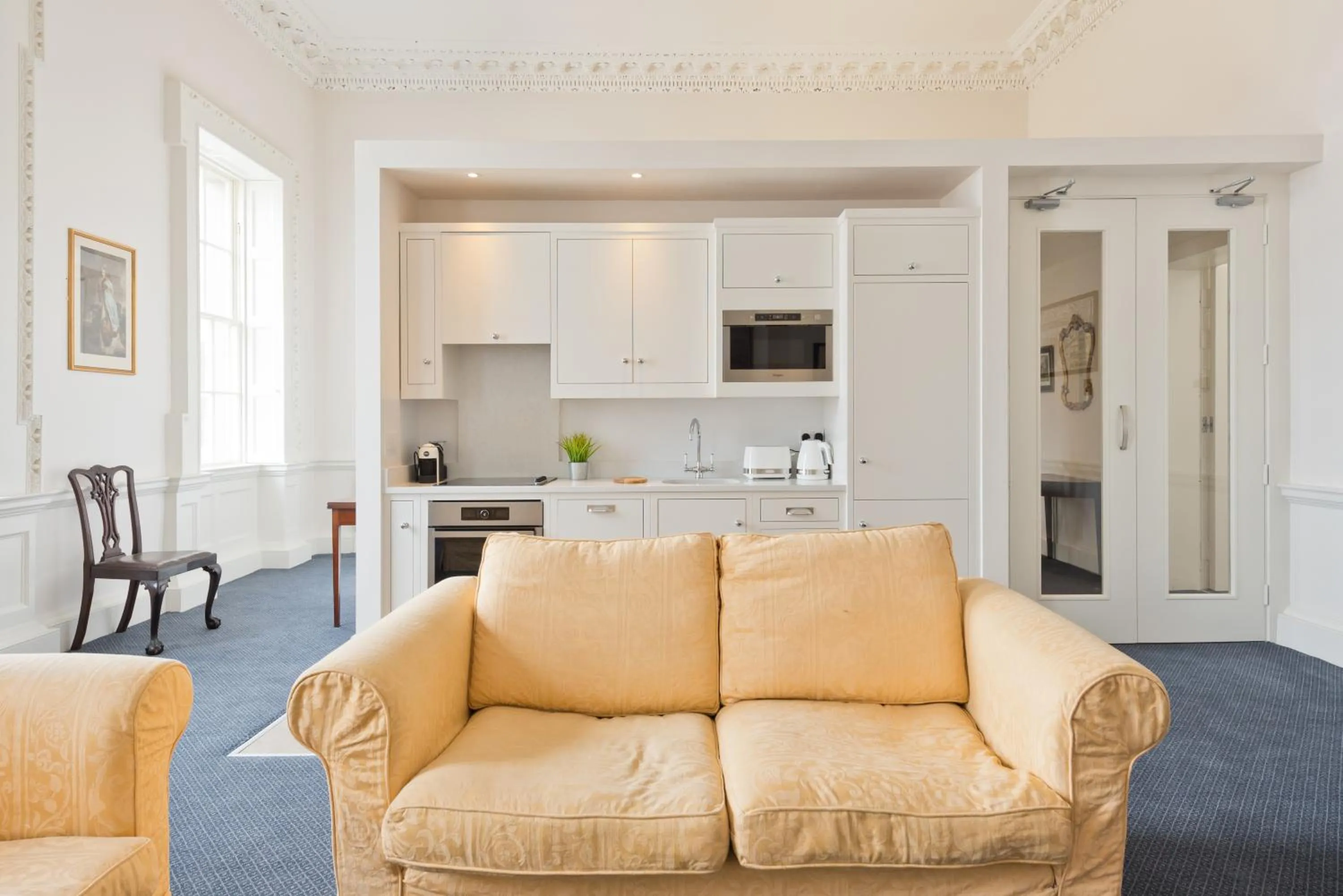 Henrietta Suites City Centre