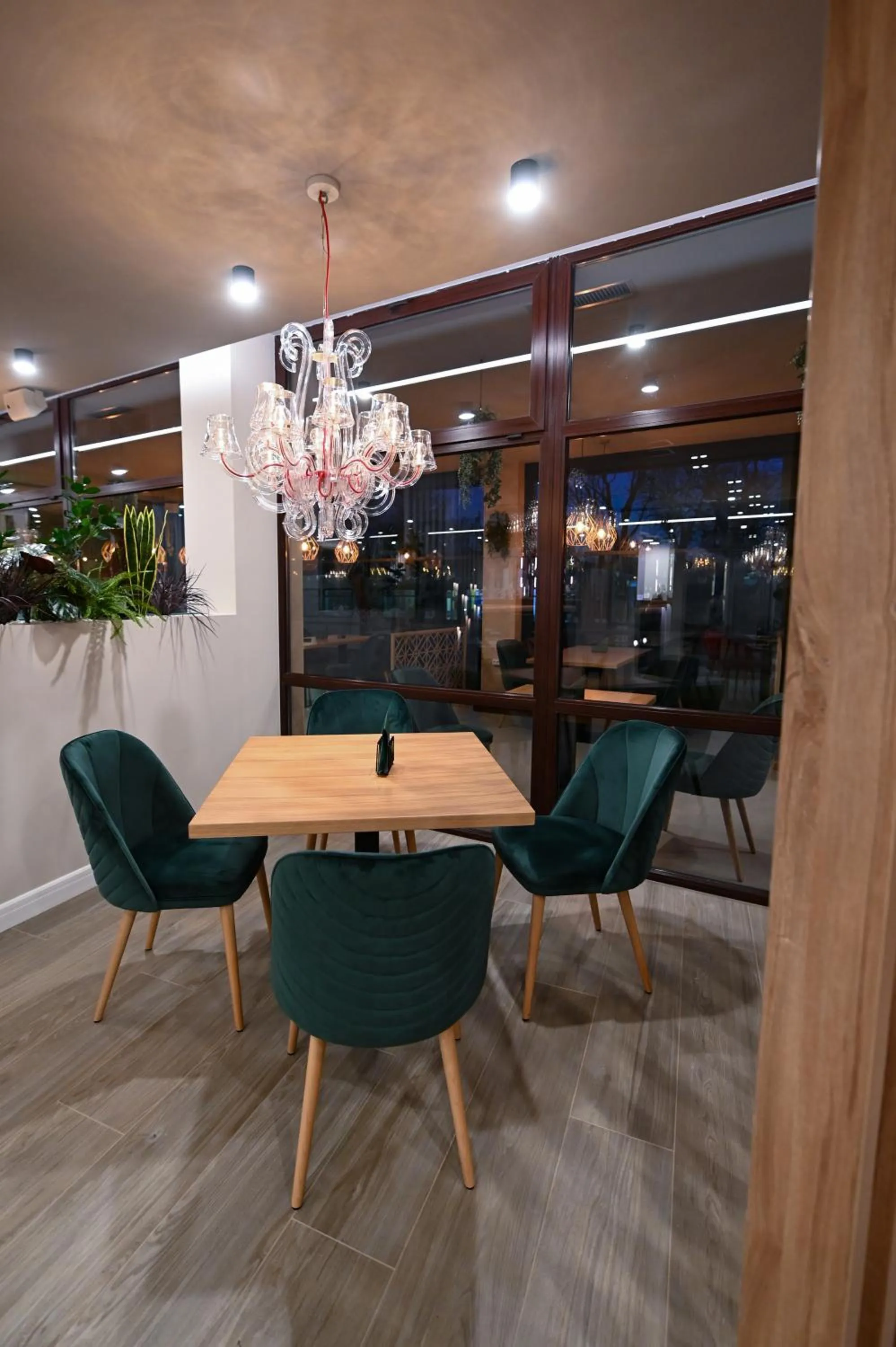 Restaurant/places to eat in Hotel Xemar