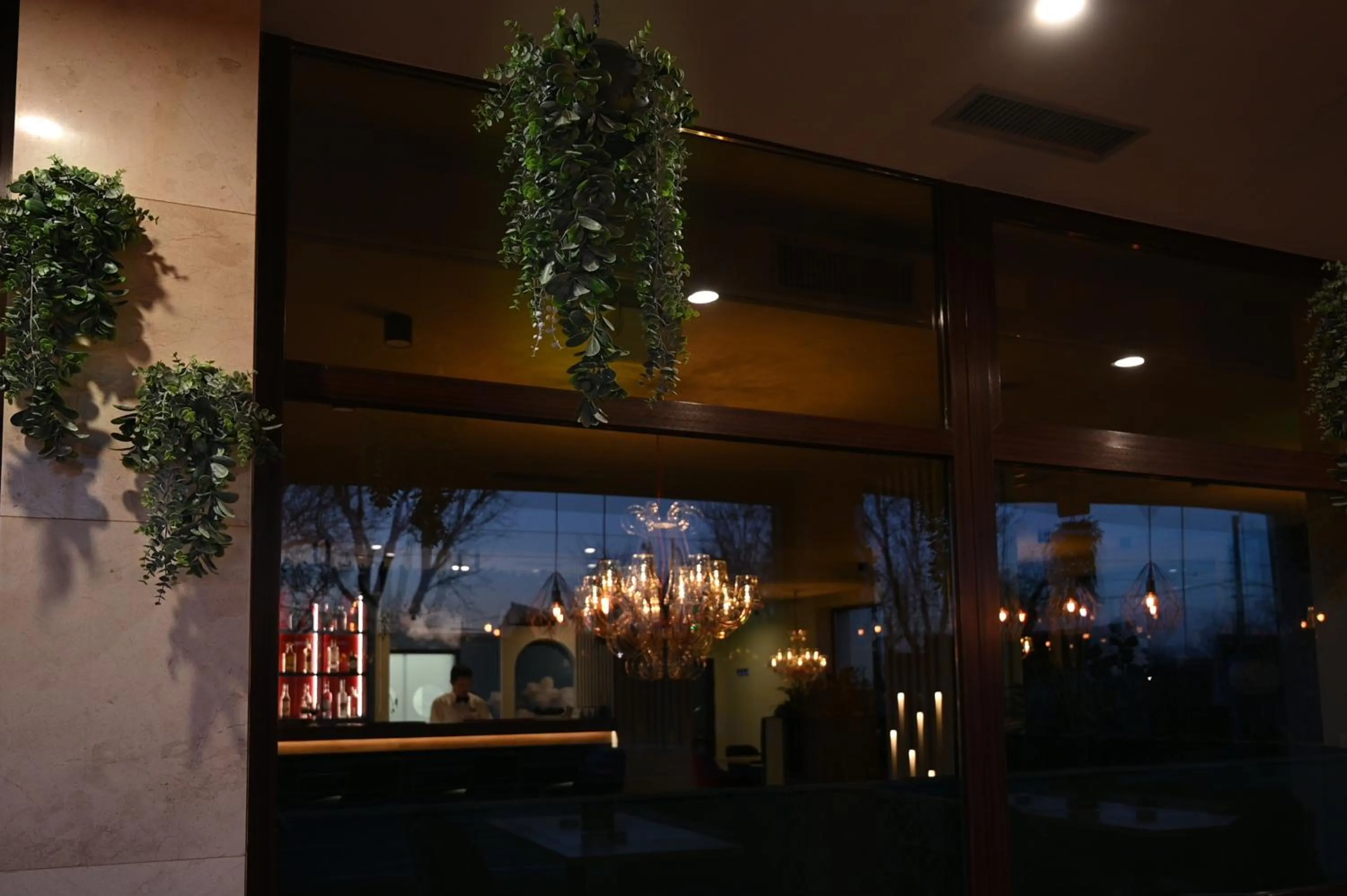 Restaurant/places to eat in Hotel Xemar