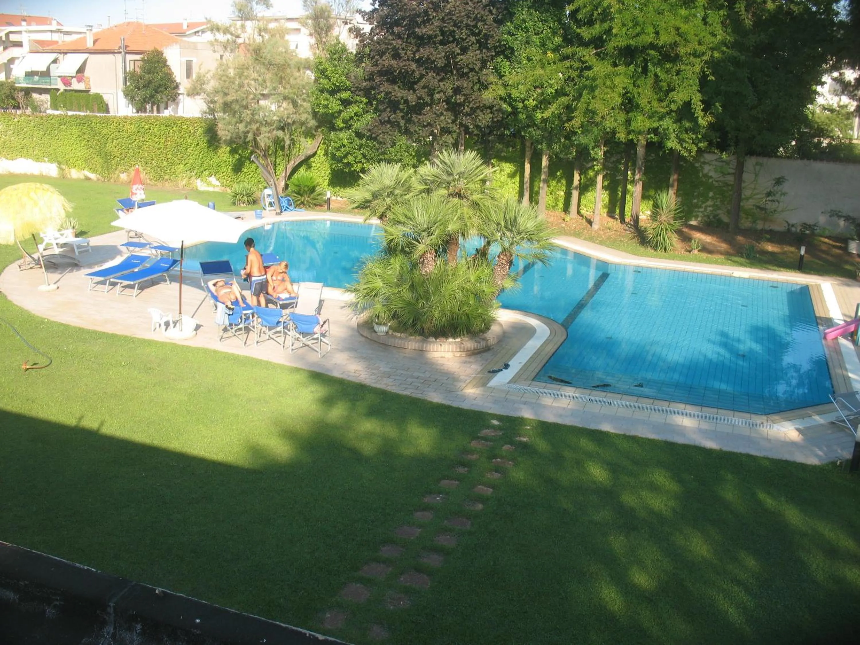 Swimming pool in B&B Villa Maria