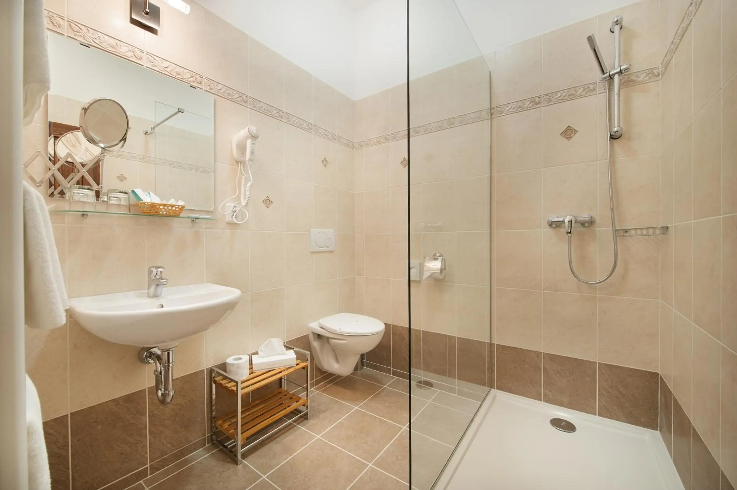 Deluxe Twin Room in Brioni Suites Deluxe Twin Room in Brioni Suites