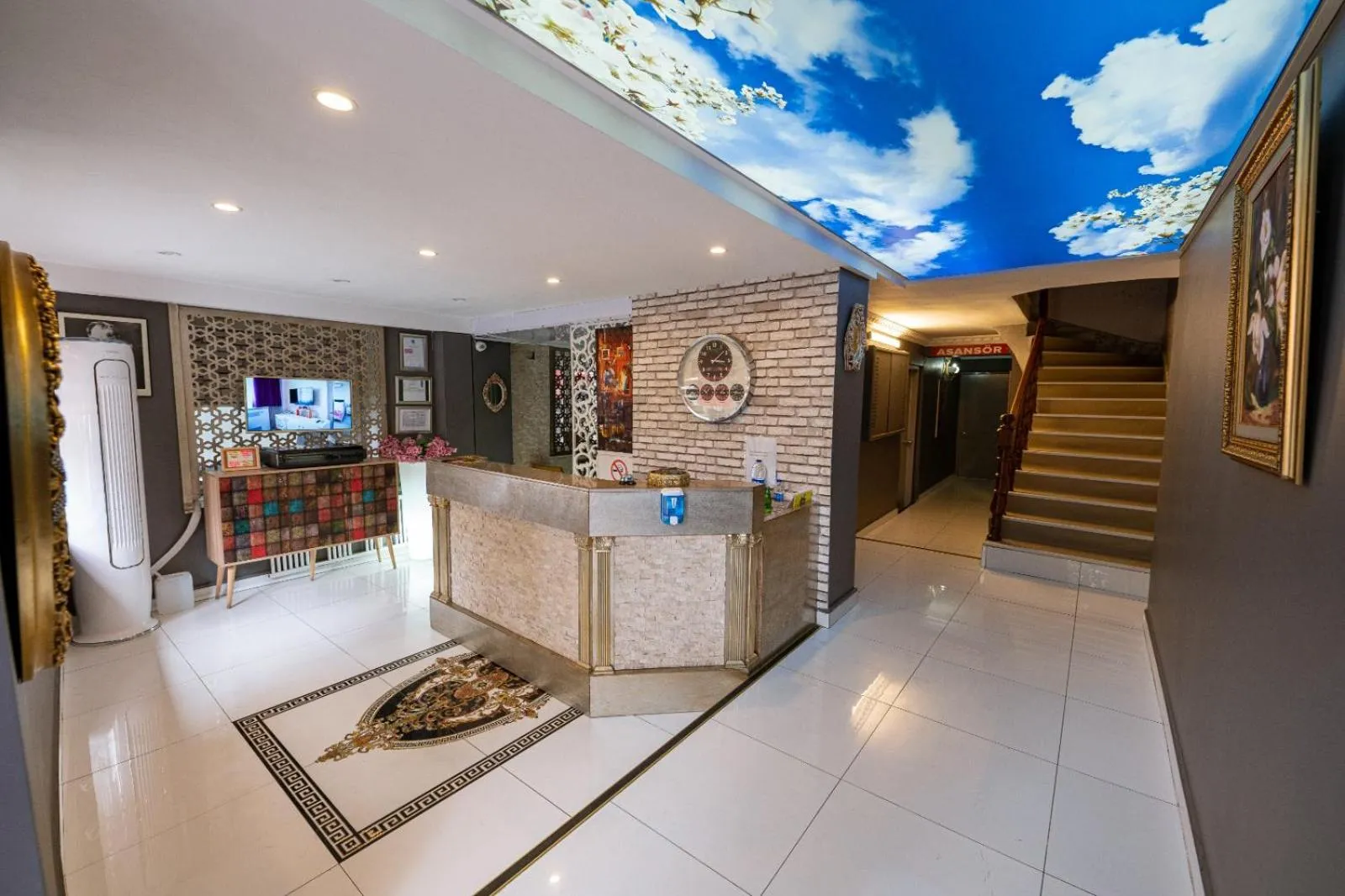 Lobby or reception in Evin Suit Hotel