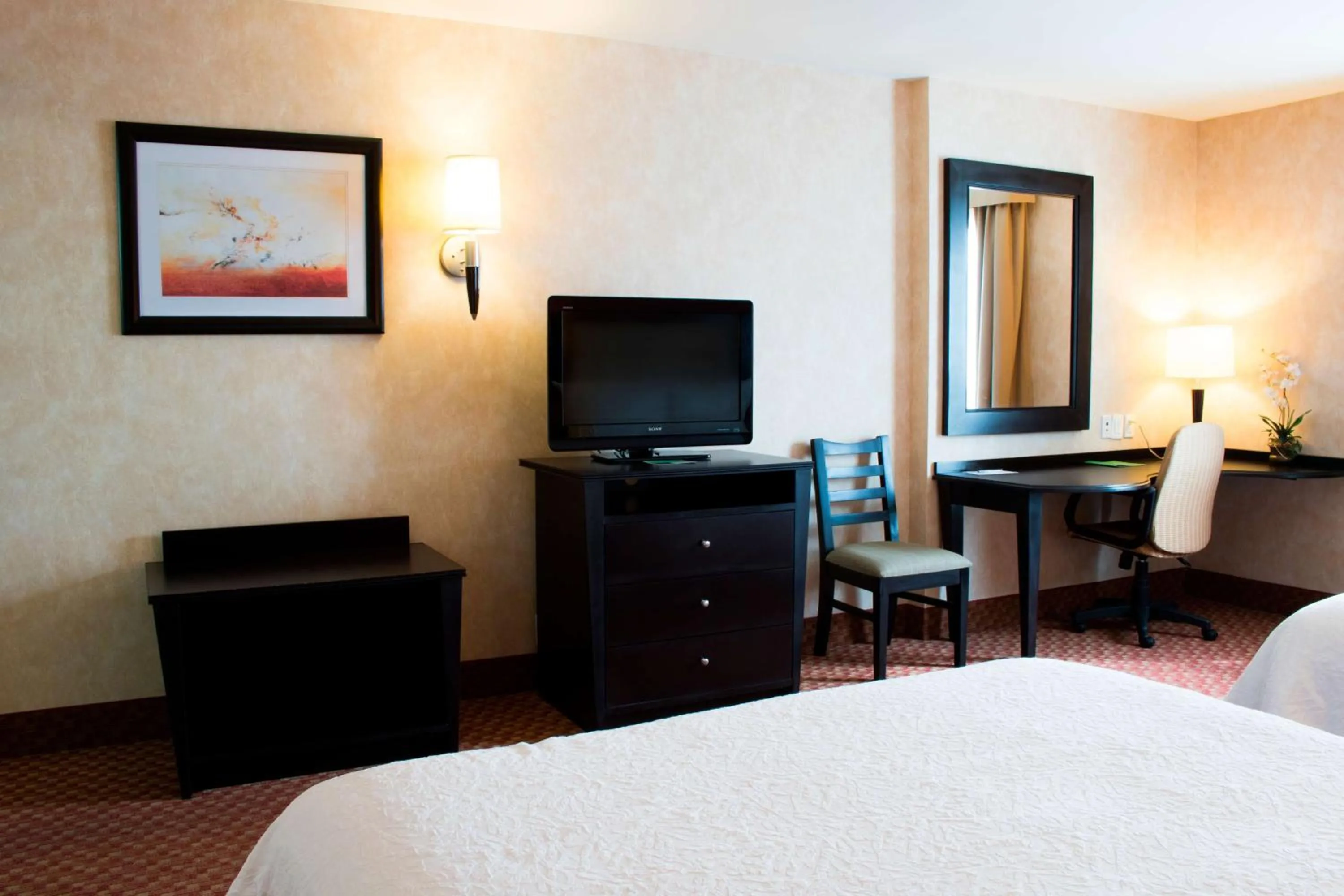 Bedroom, Bed in Hampton Inn by Hilton Ciudad Victoria