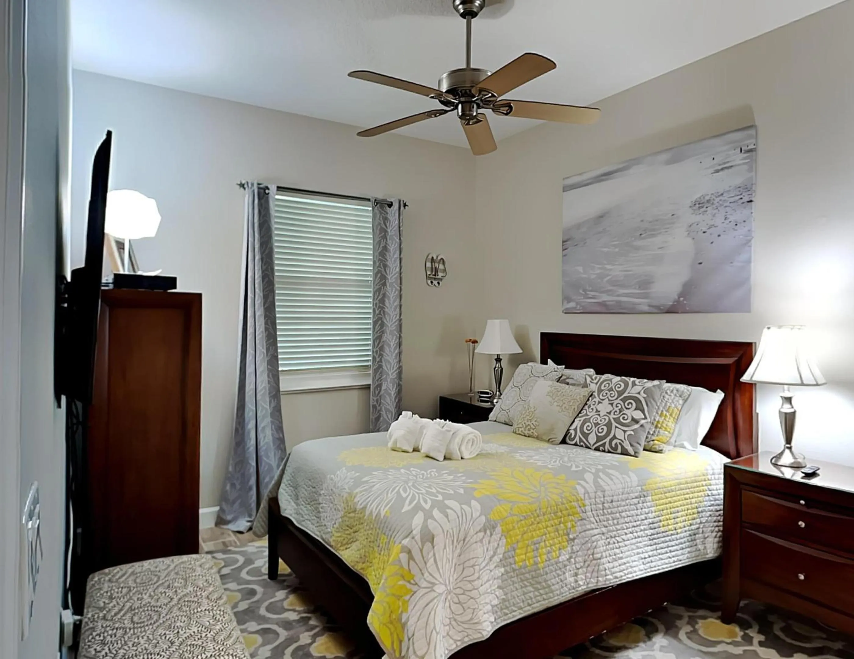 Property building, Bed in 832 Cinnamon Beach