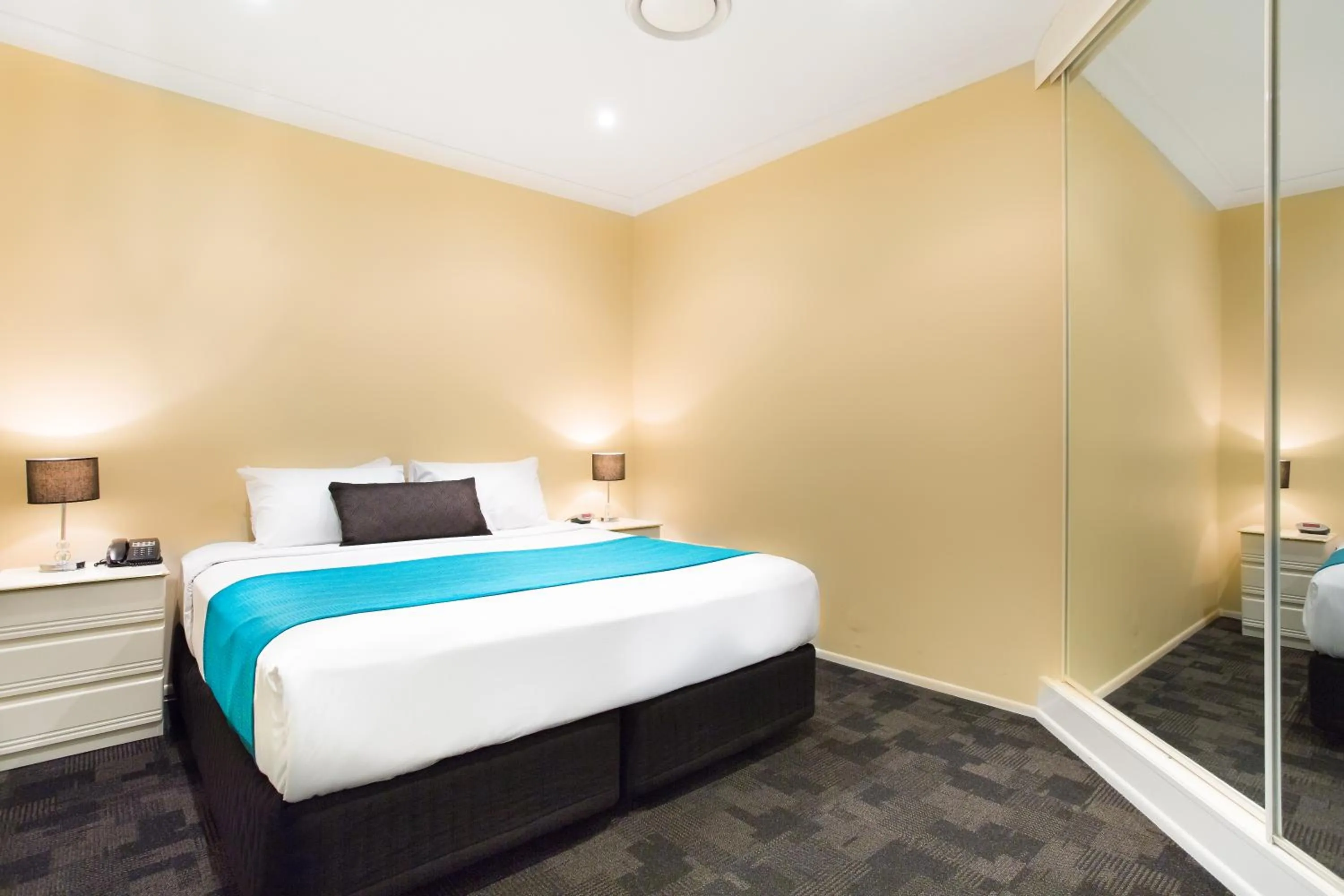 Photo of the whole room, Bed in Riverside Hotel Southbank