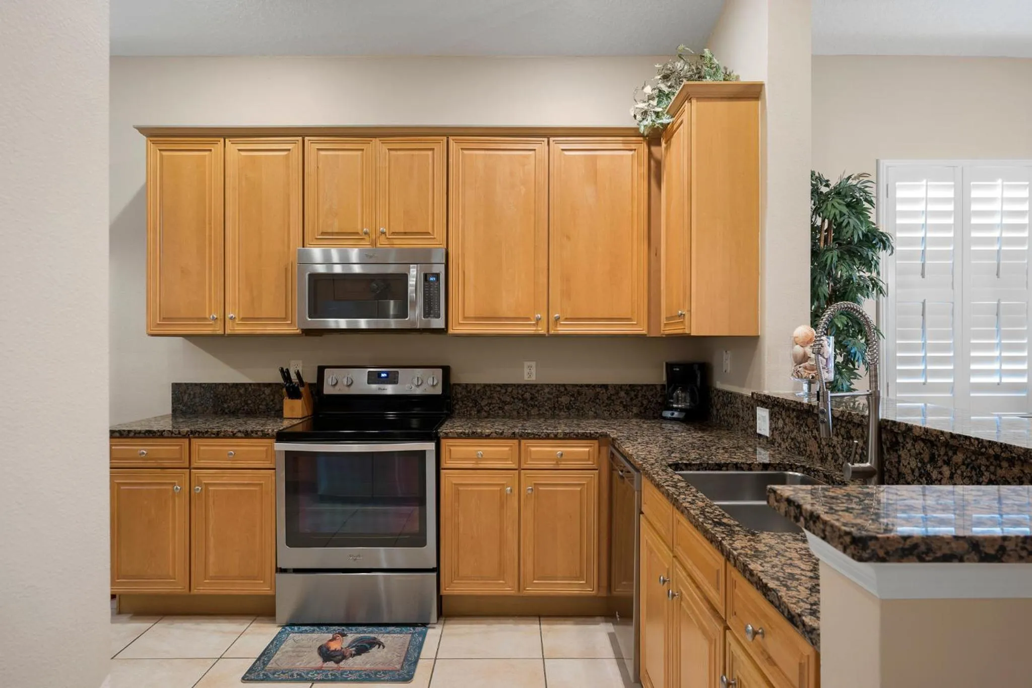 Kitchen or kitchenette in 1061 Cinnamon Beach