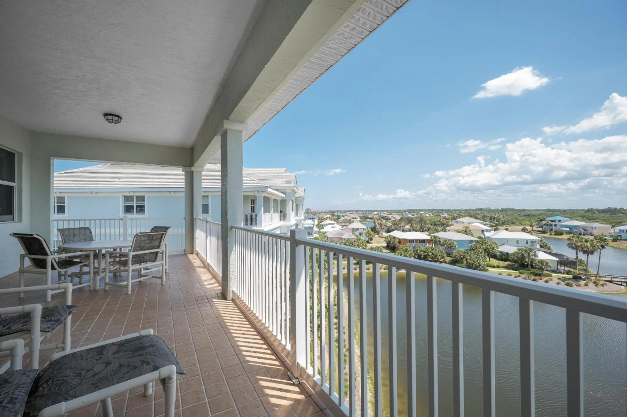 Property building in 1061 Cinnamon Beach