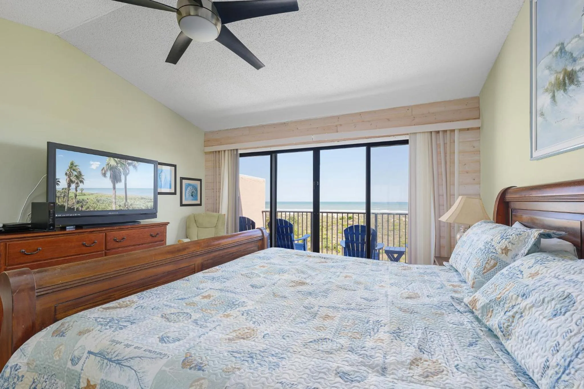 Bedroom, Bed in Sea Place 11209