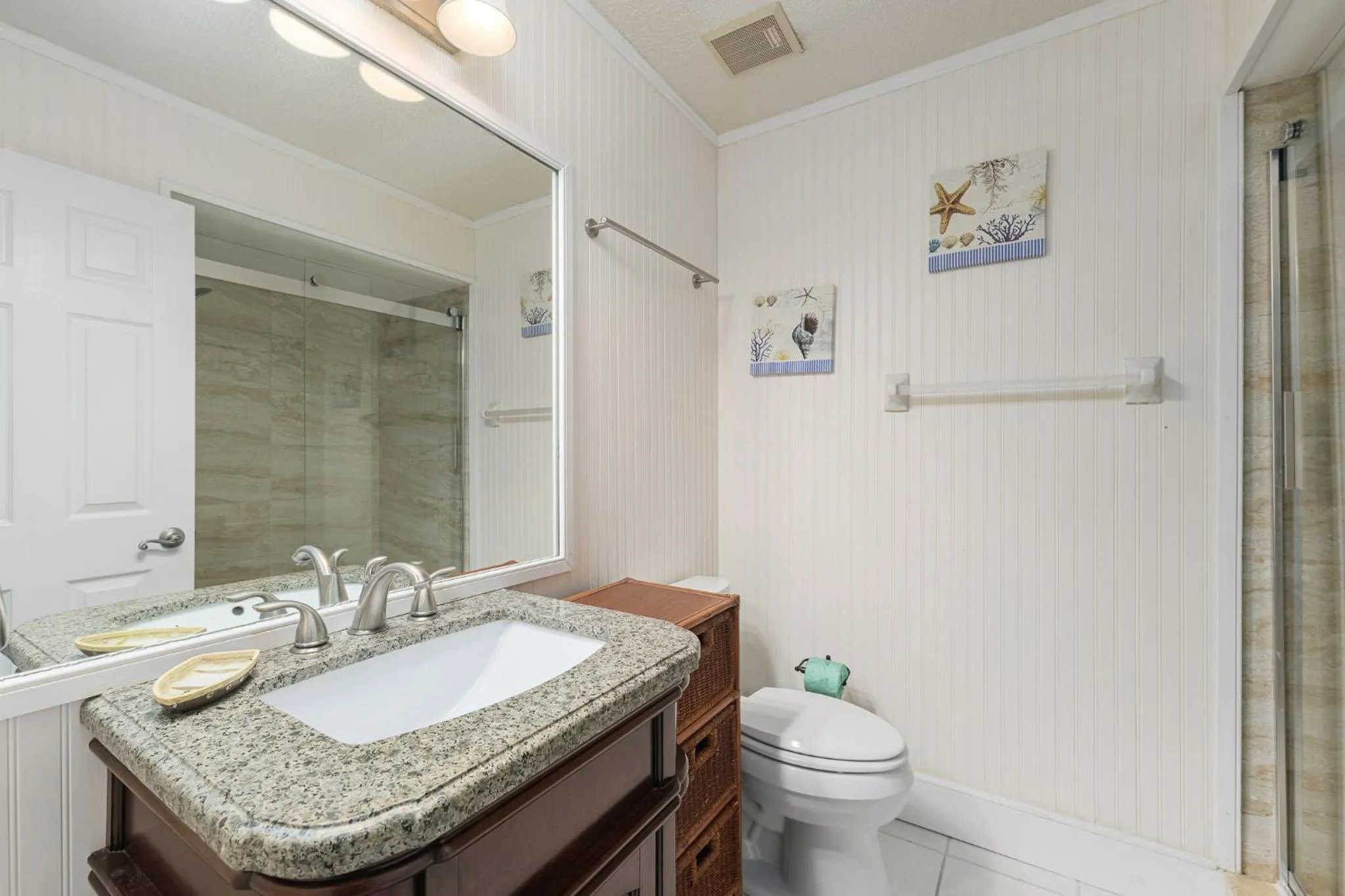 Bathroom in Sea Place 11209