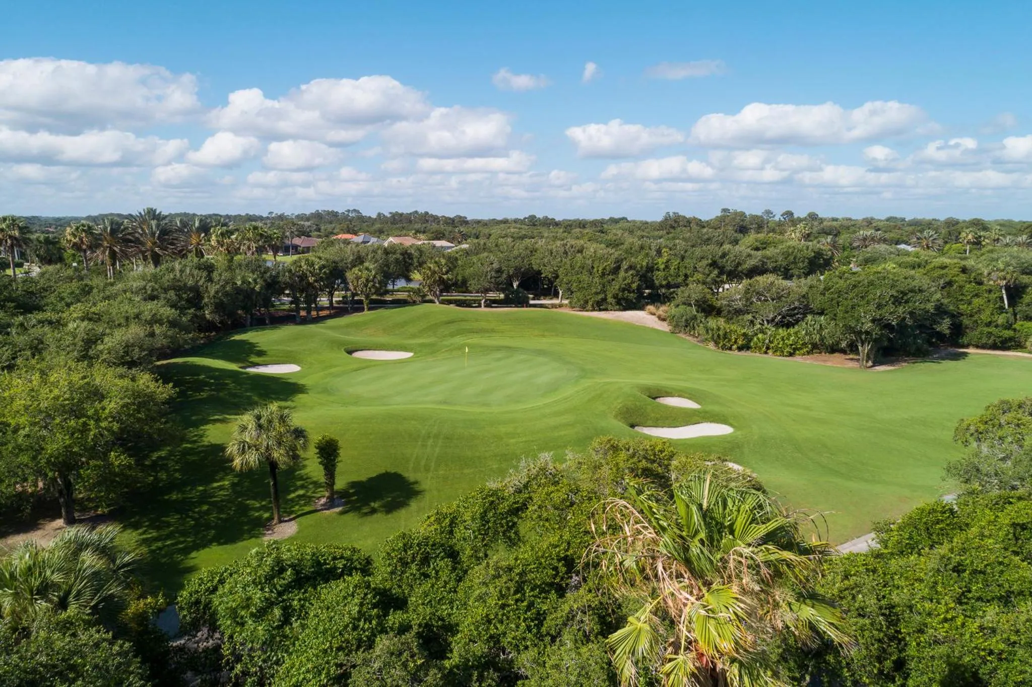 Property building in 734 Cinnamon Beach