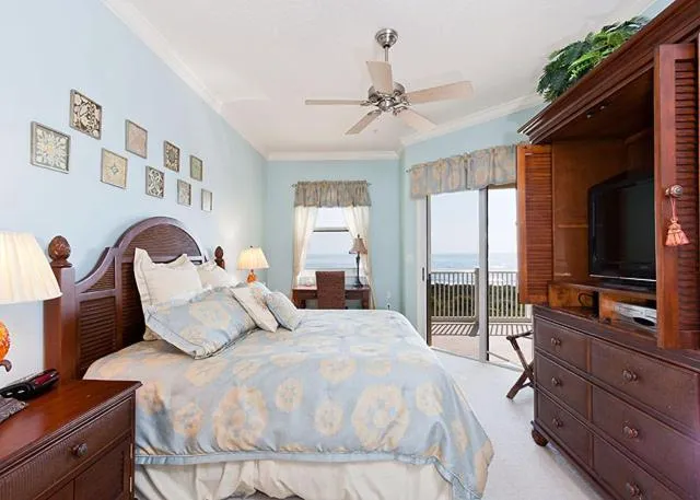 Bedroom, Bed in 734 Cinnamon Beach