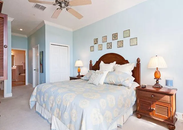 Bedroom, Bed in 734 Cinnamon Beach
