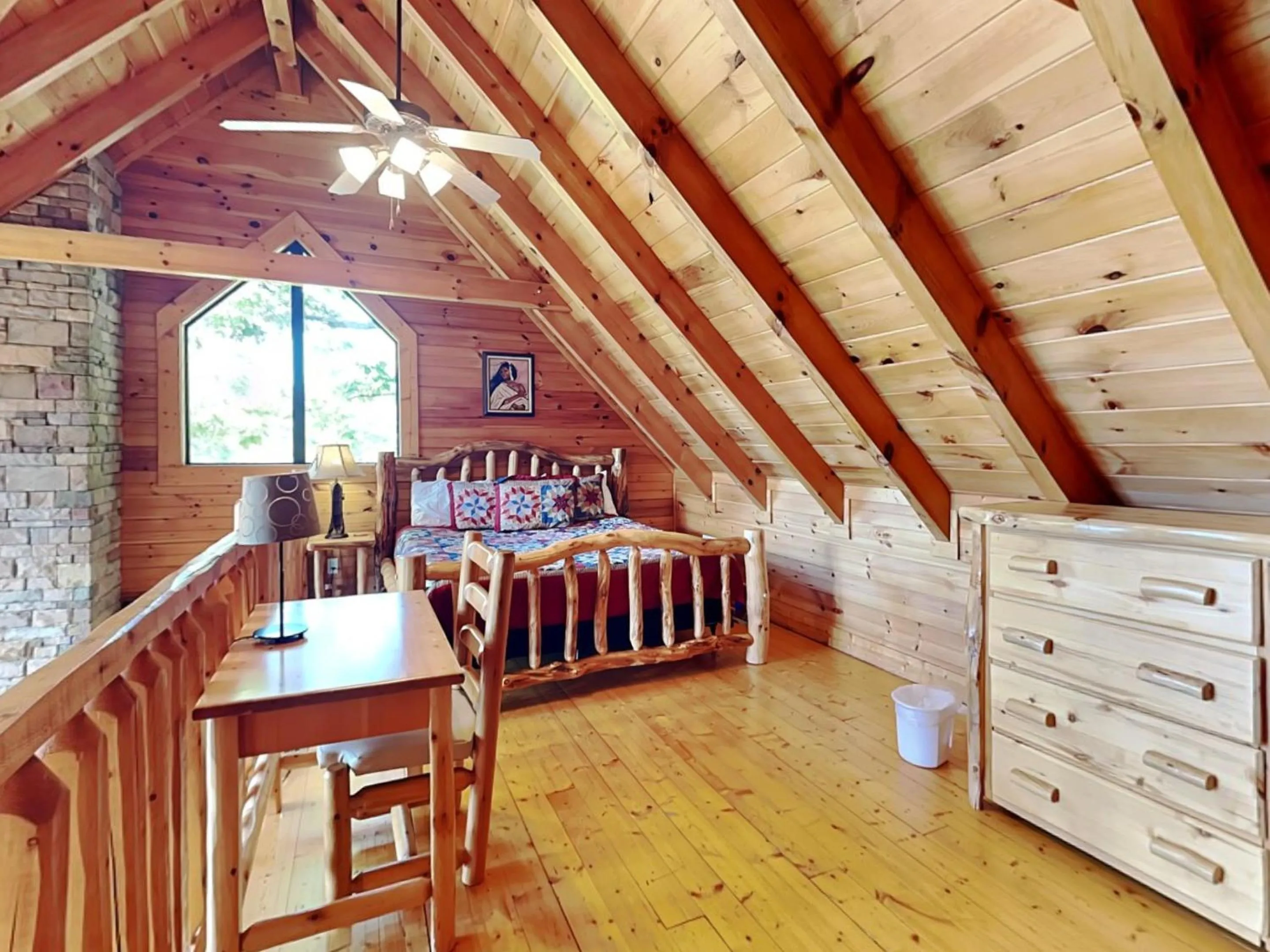 Property building, Bed in A Majestic View III