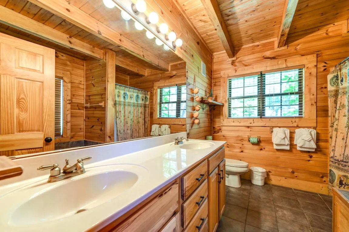 Property building in A Majestic View III