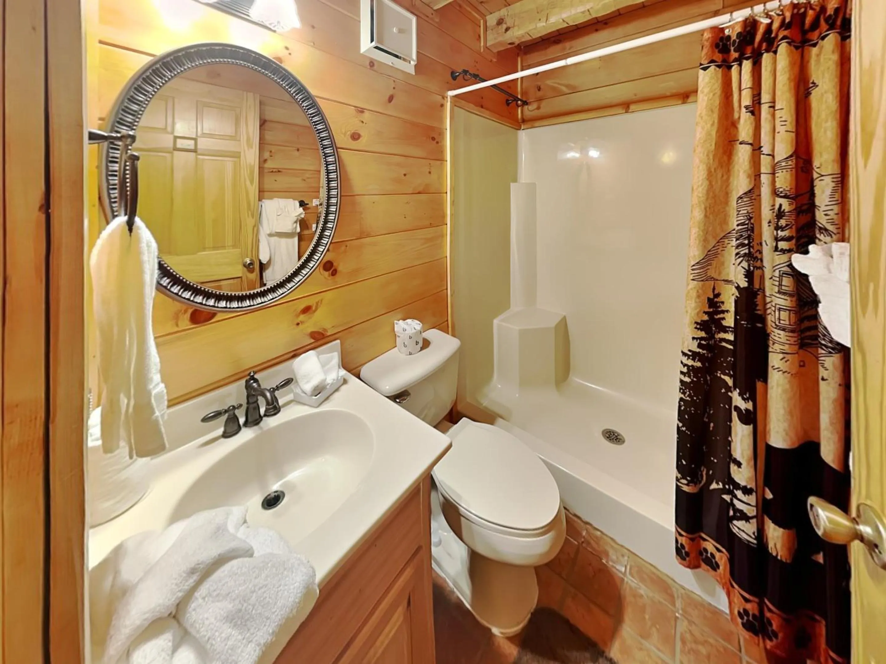 Property building in Lazy Cub Lodge