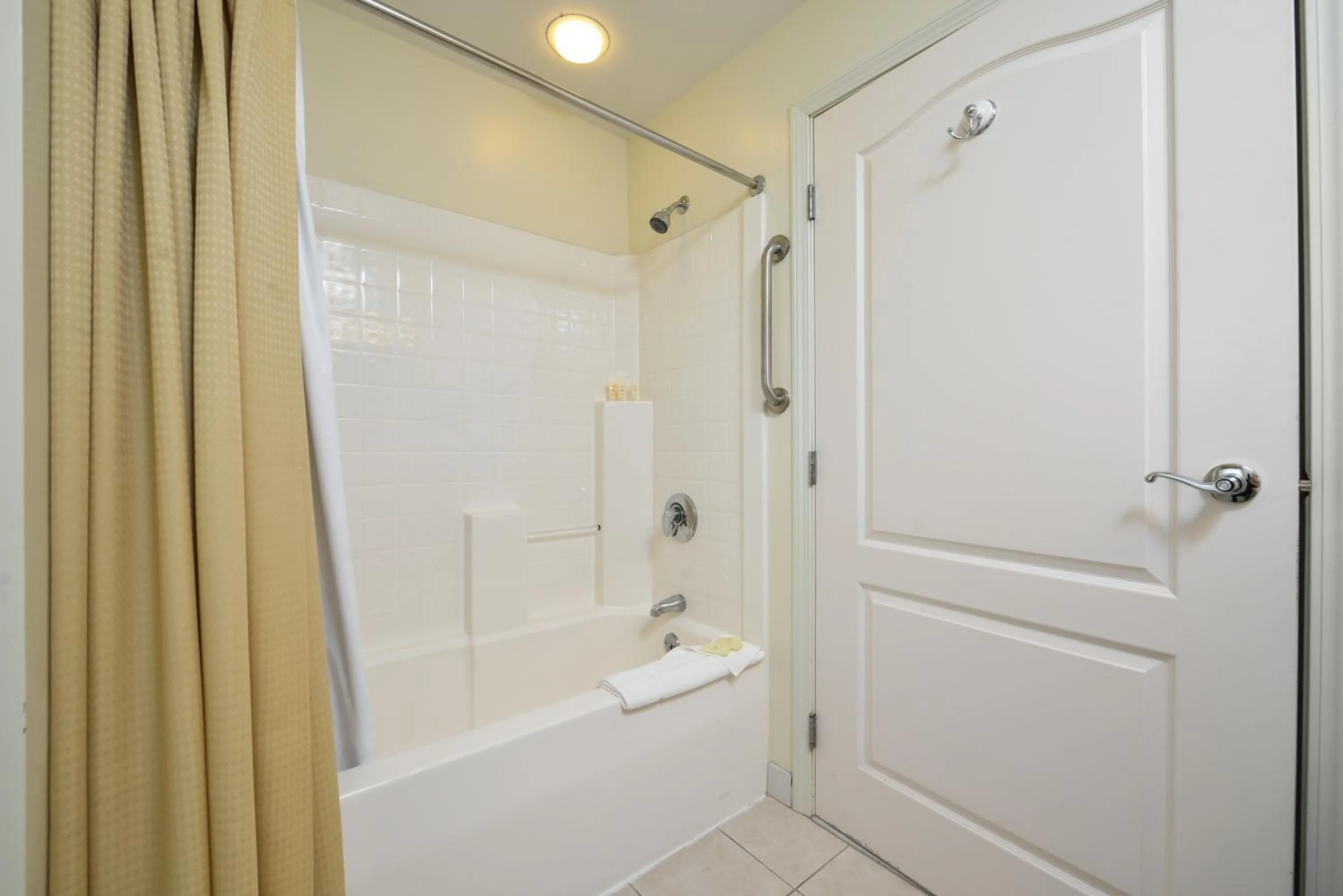 Bathroom in Bar Harbor Grand Hotel