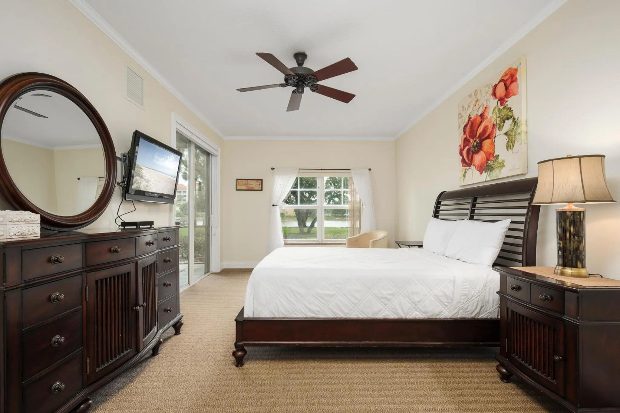 Property building, Bed in Palm Coast Resort 109
