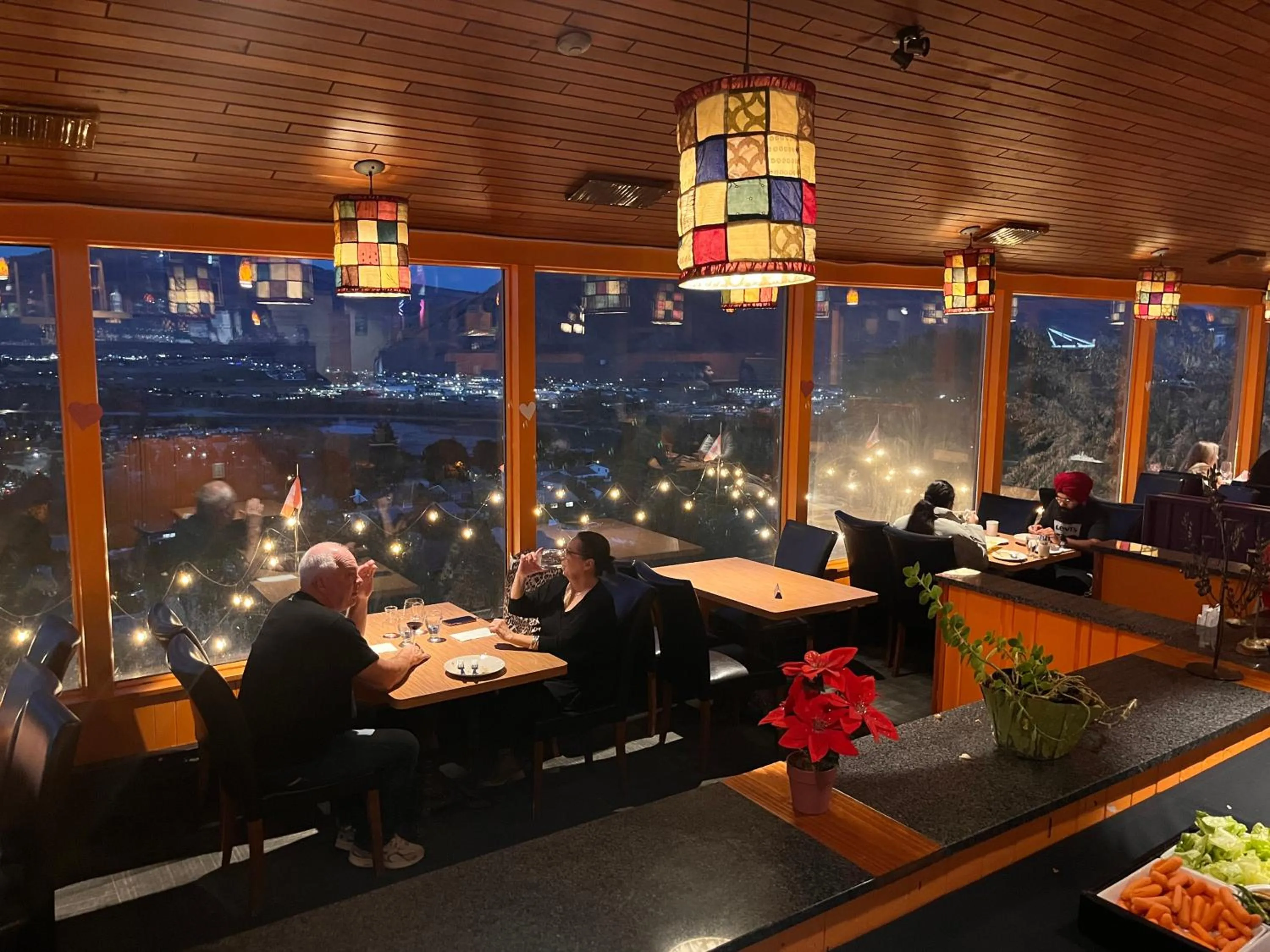 Restaurant/places to eat in The Vista Inn