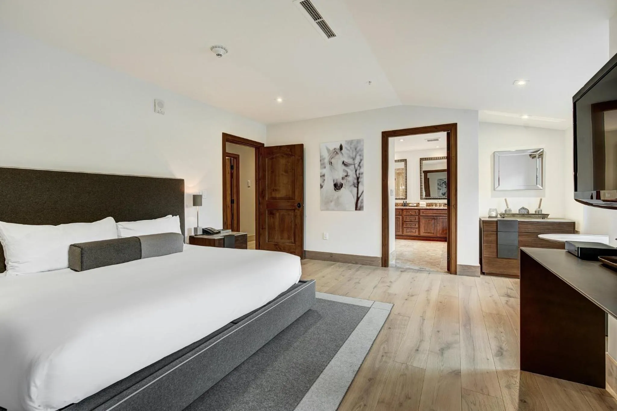 Bedroom, Bed in Legendary Lodging at the Ritz Carlton Residences Vail, A Vail Resorts Property