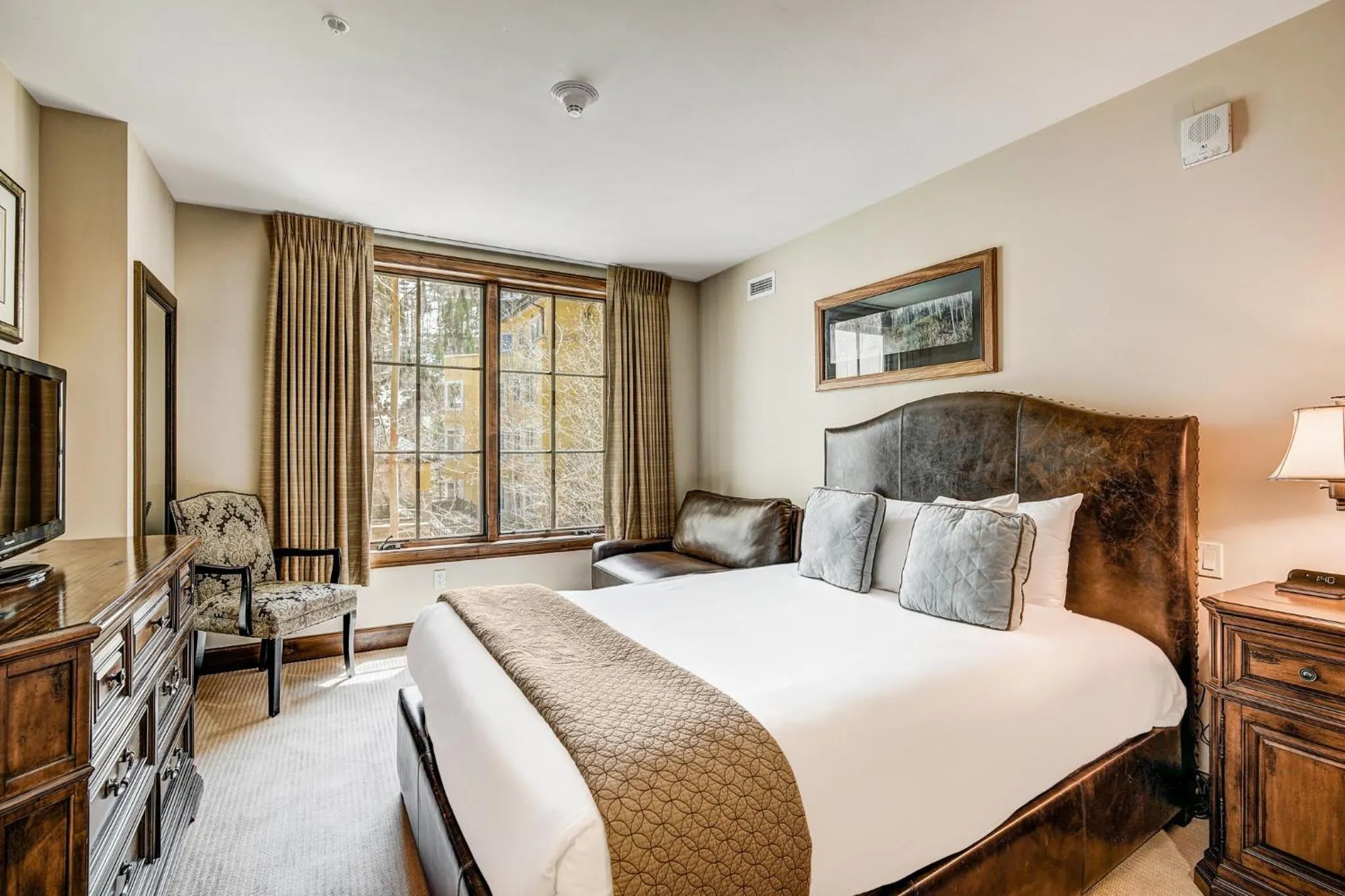 Bedroom, Bed in The Vail Collection at the Ritz Carlton Residences Vail