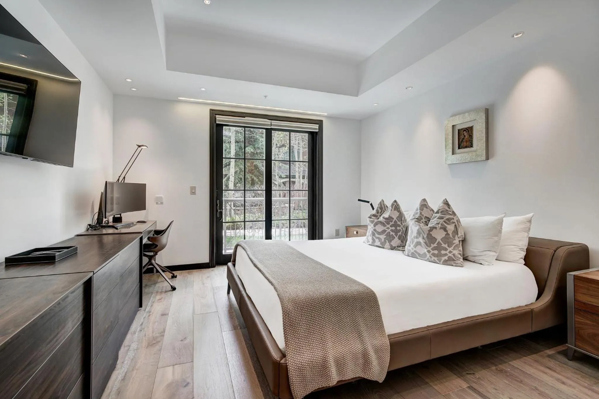 Bedroom, Bed in The Vail Collection at the Ritz Carlton Residences Vail