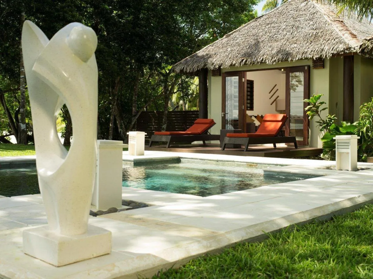 Swimming pool in Eratap Beach Resort