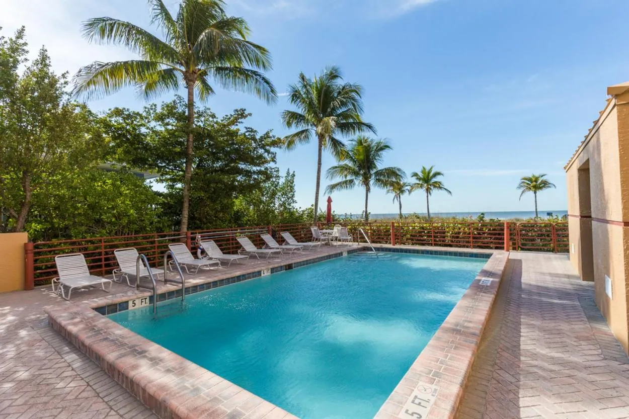 Swimming pool in Estero Island Beach Villas 204