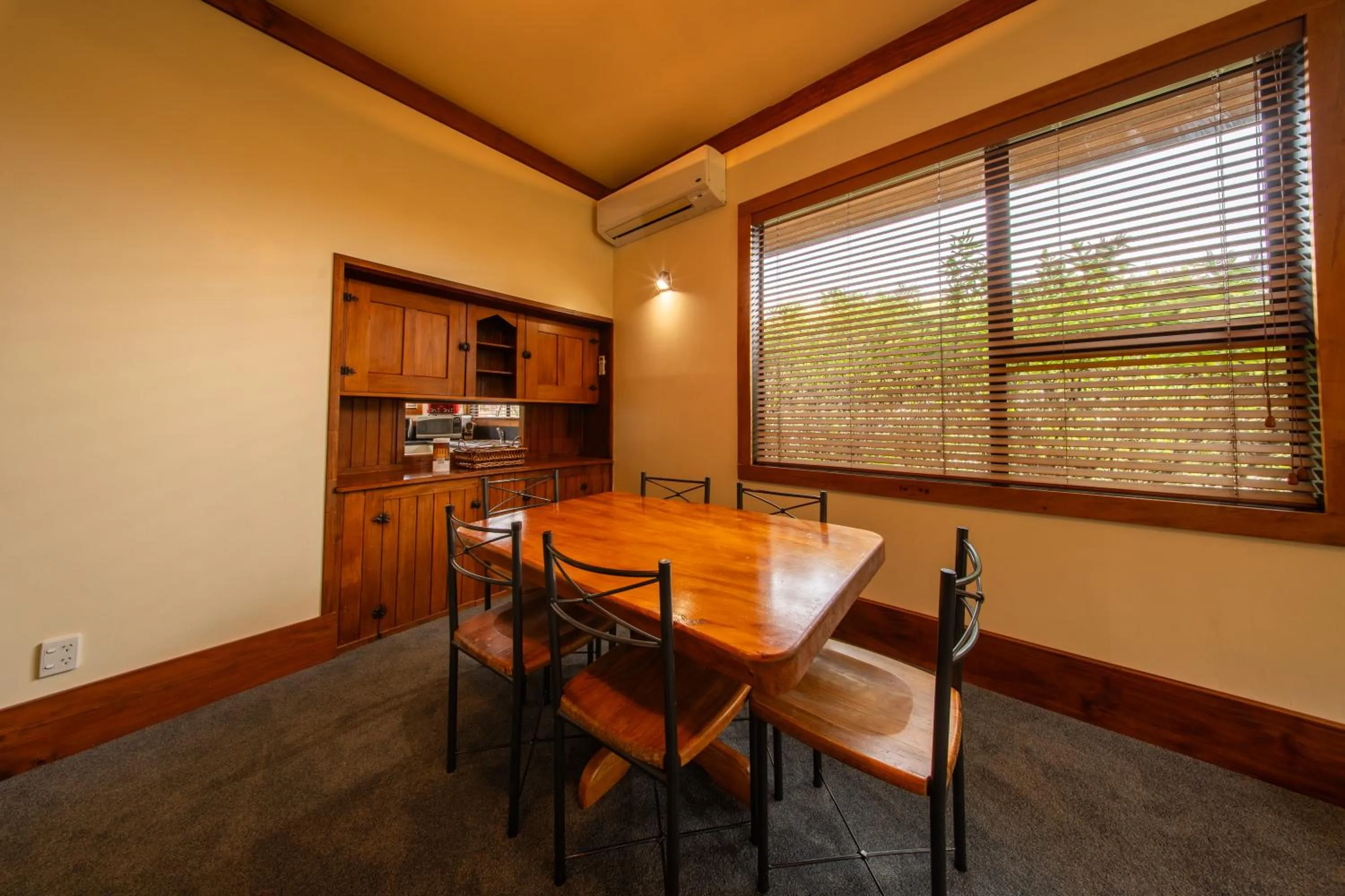 Kitchen or kitchenette in The Powderhorn Chateau