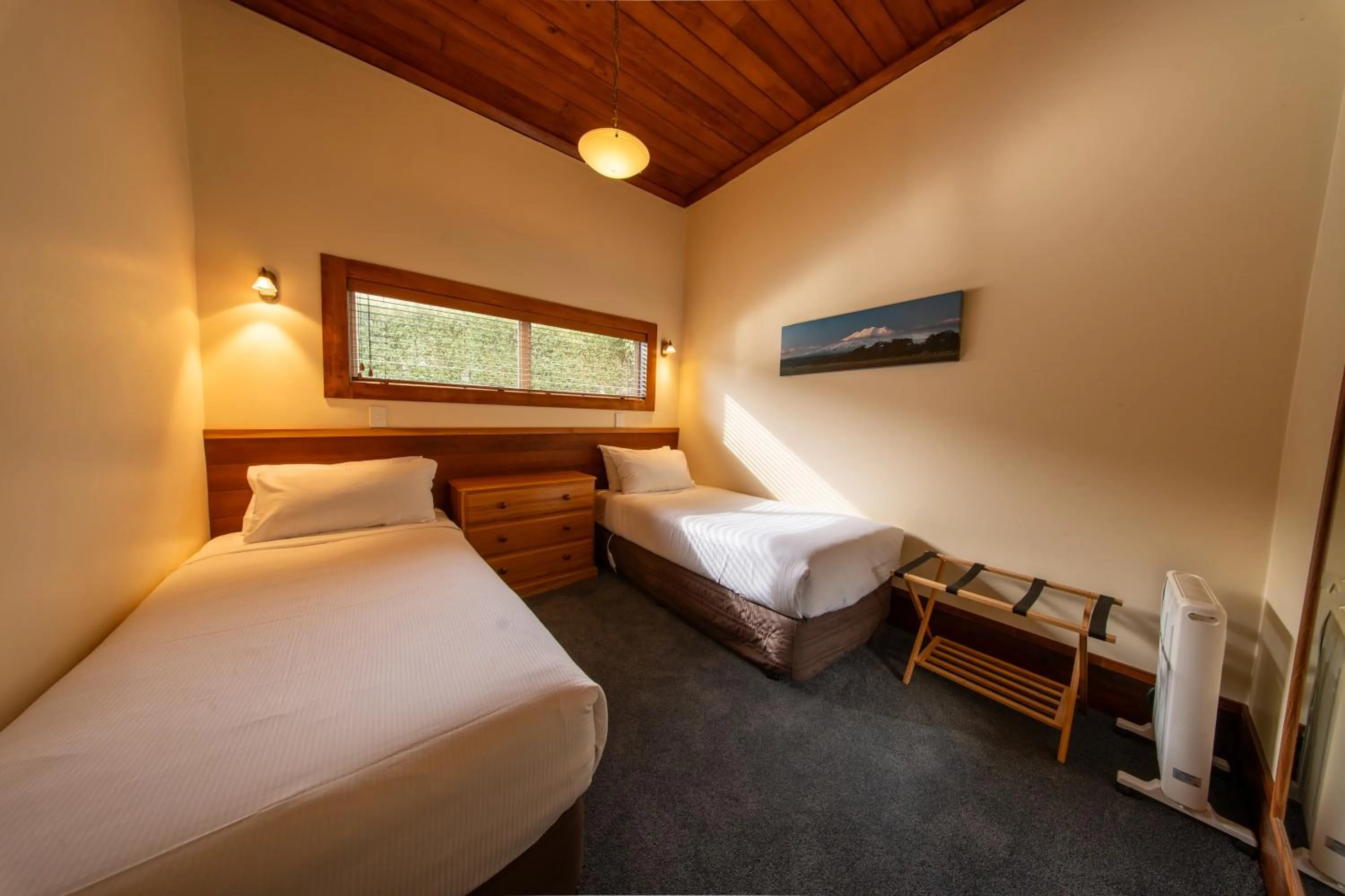 Photo of the whole room, Bed in The Powderhorn Chateau