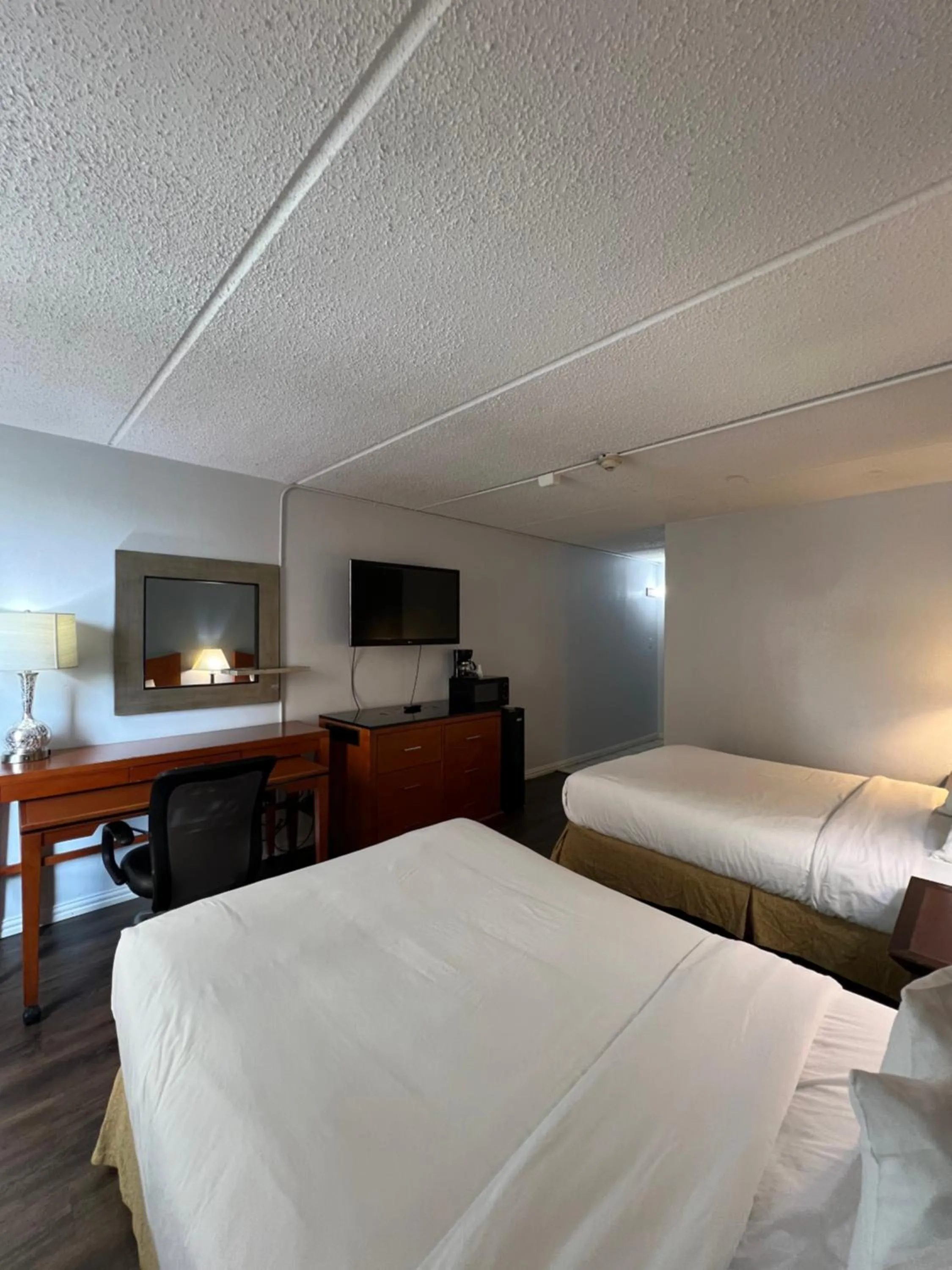 Bedroom, Bed in The Grand Hotel Spindletop