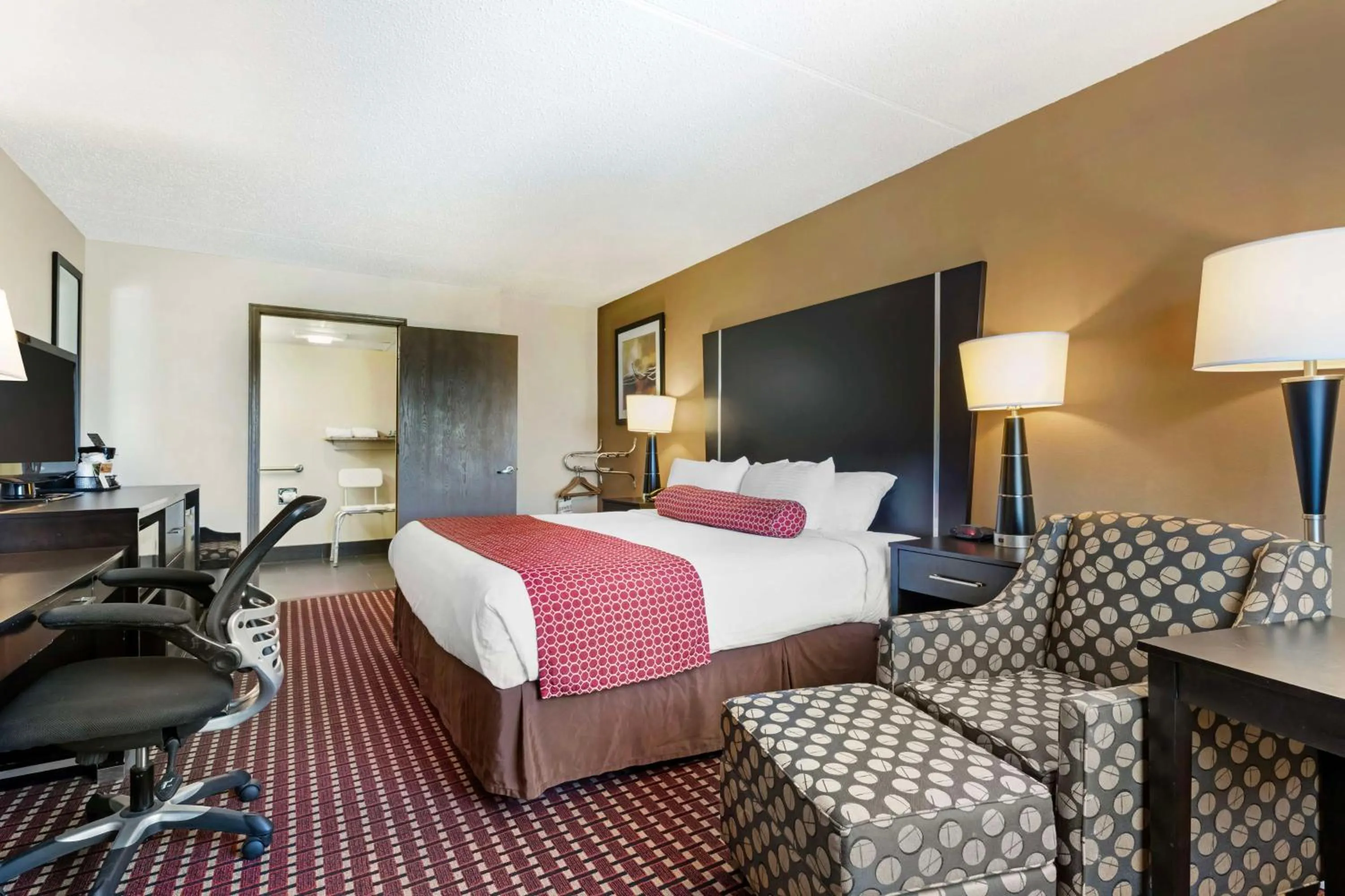 Bedroom, Bed in Best Western Van Buren Inn