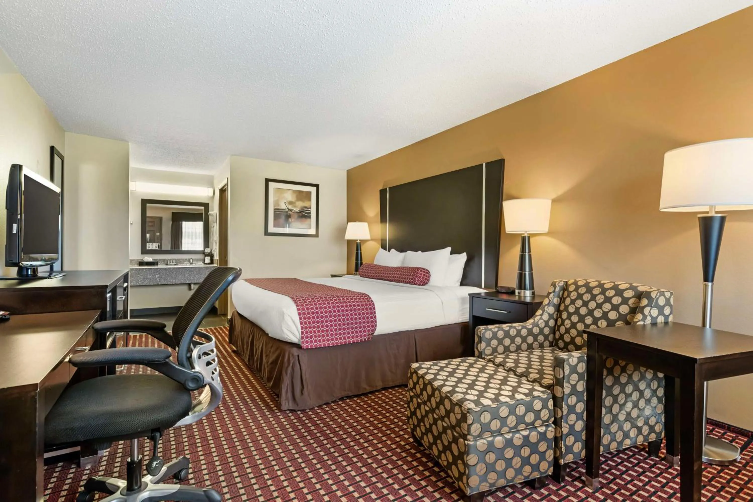 Bedroom, Bed in Best Western Van Buren Inn