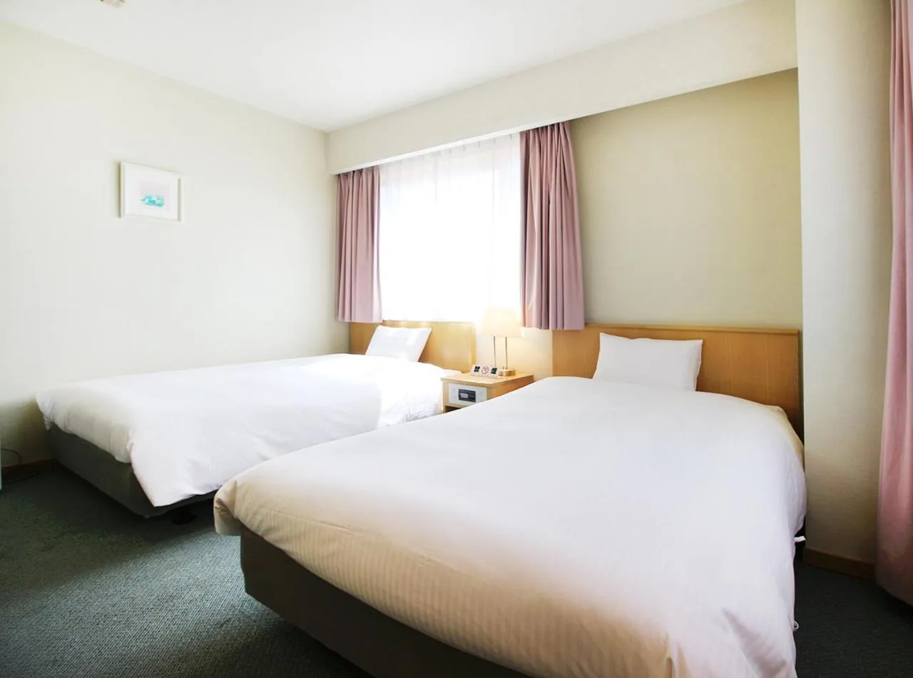 Photo of the whole room, Bed in Island Hotel