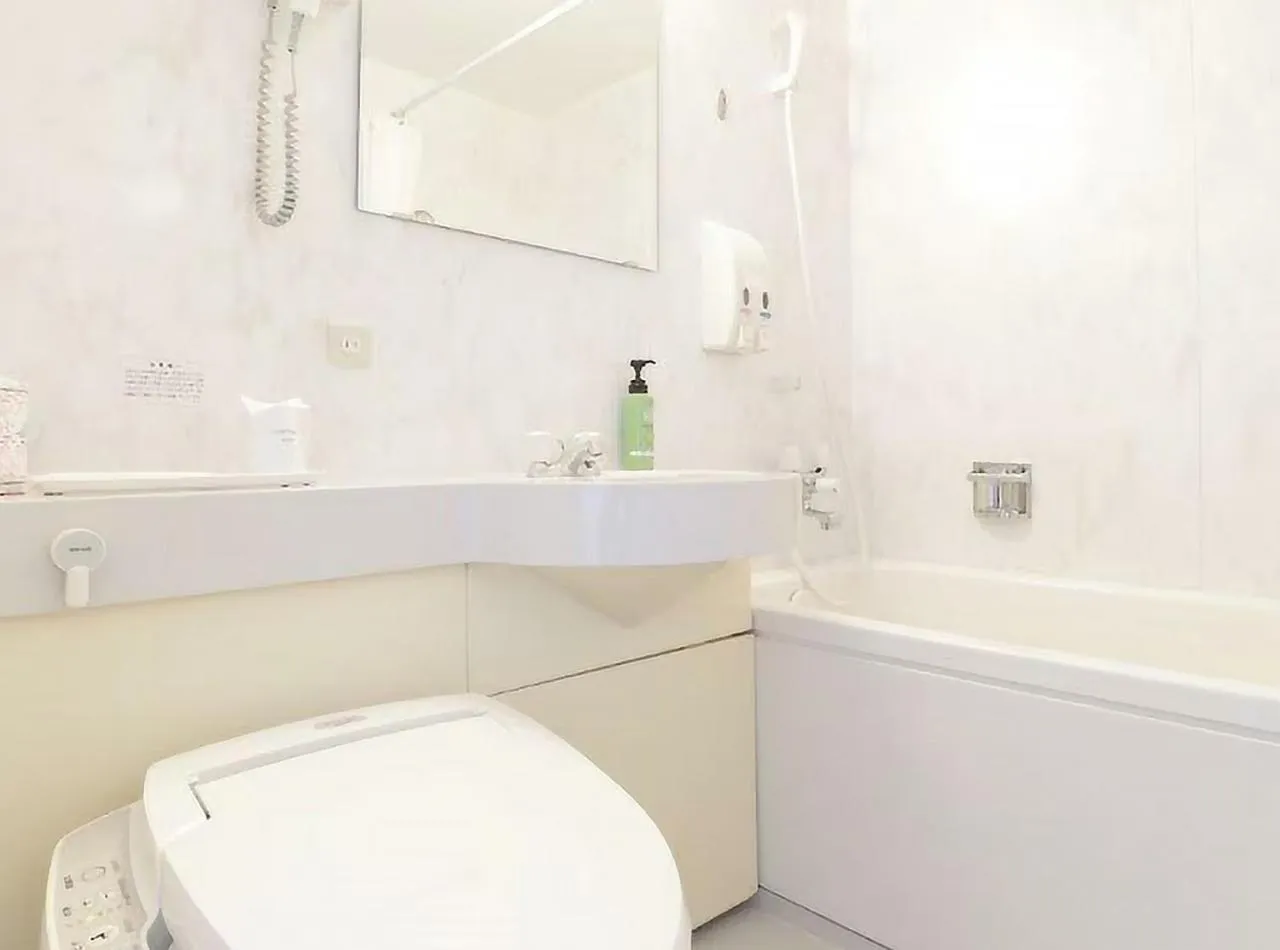 Toilet in Island Hotel