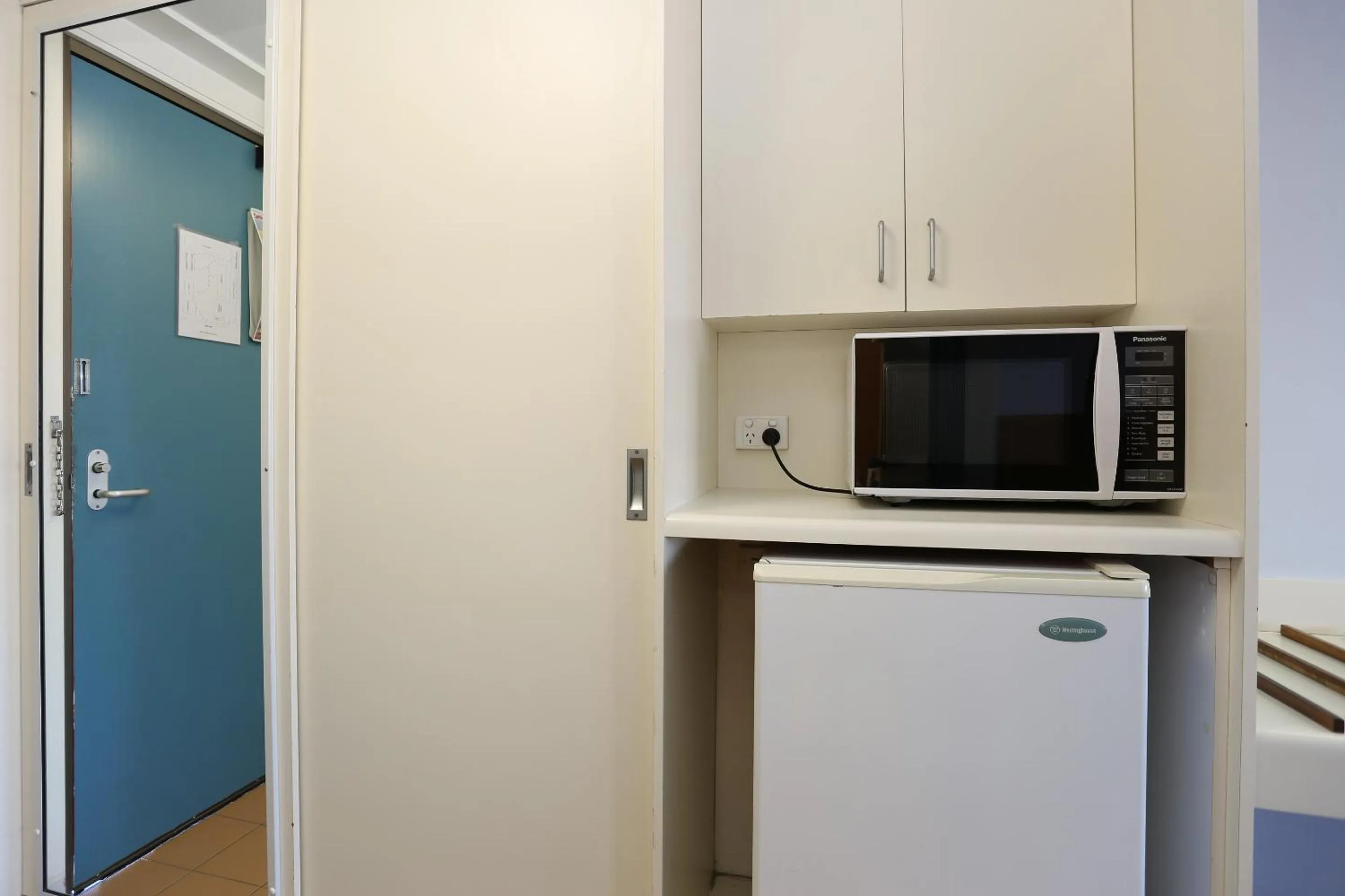 Kitchen or kitchenette in Reef Resort Motel