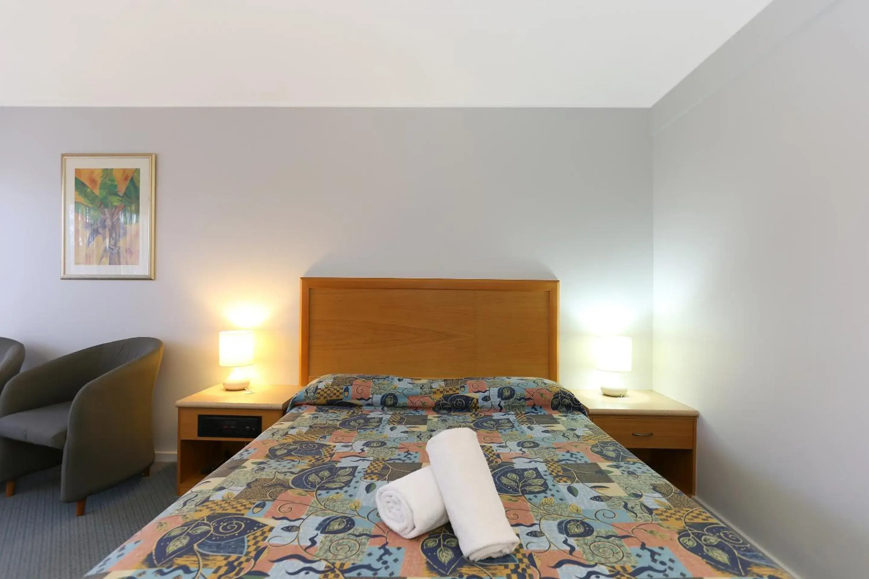 Queen Room in Reef Resort Motel Queen Room in Reef Resort Motel