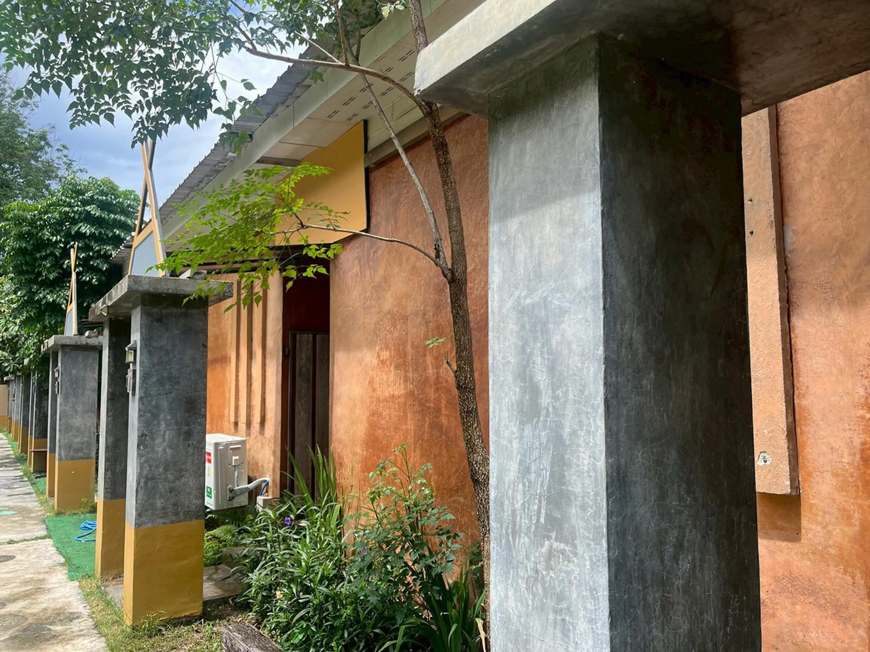 Property building in Saikaew Resort