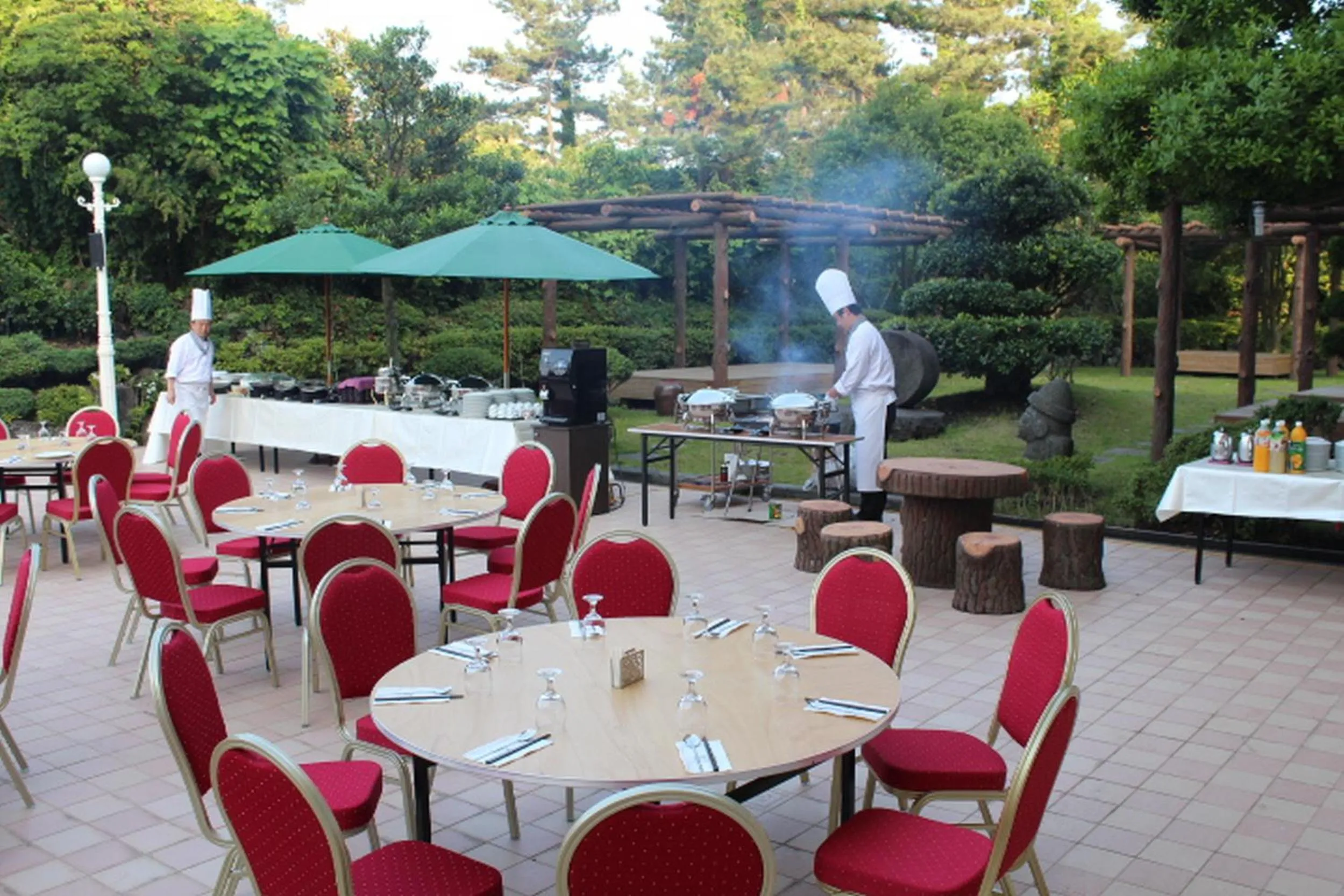 Activities, Restaurant/Places to Eat in Jeju Mei The Hotel