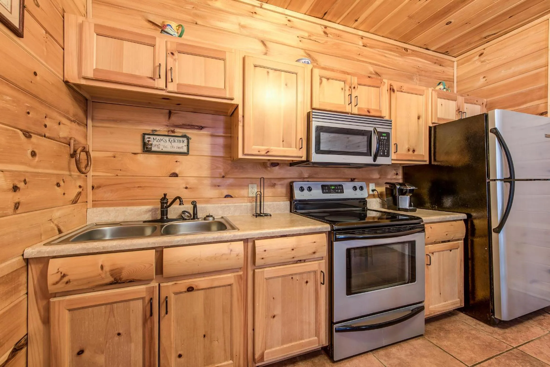 Kitchen or kitchenette in Take It Easy