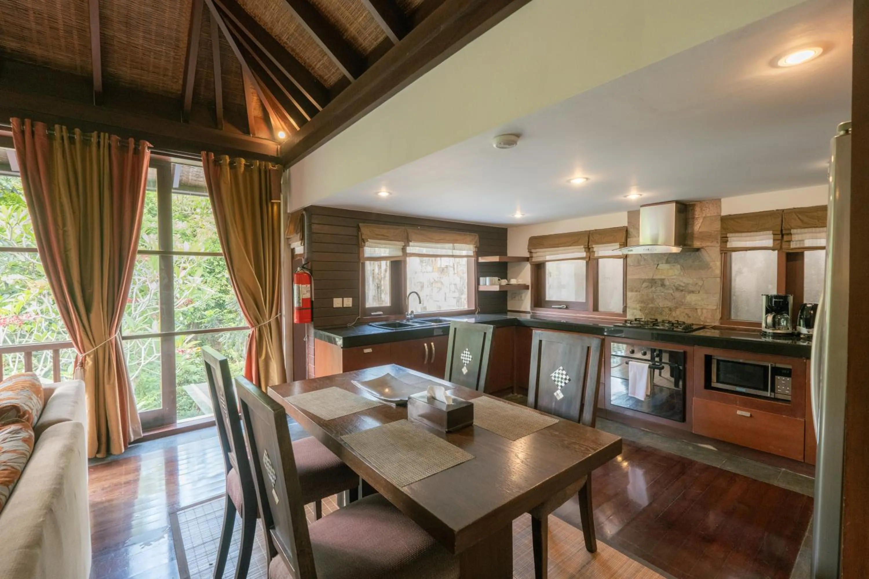 Kitchen or kitchenette in Gending Kedis Luxury Villas & Spa Estate