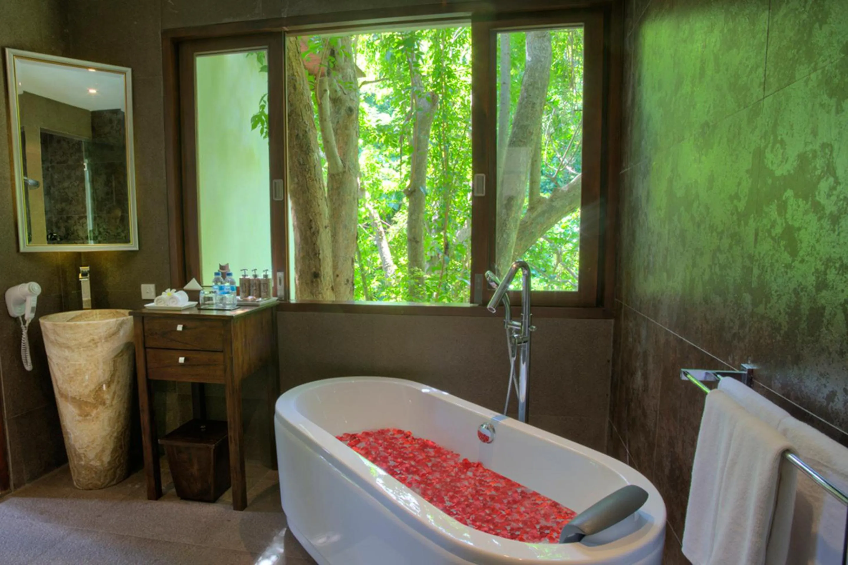 Bathroom in Gending Kedis Luxury Villas & Spa Estate