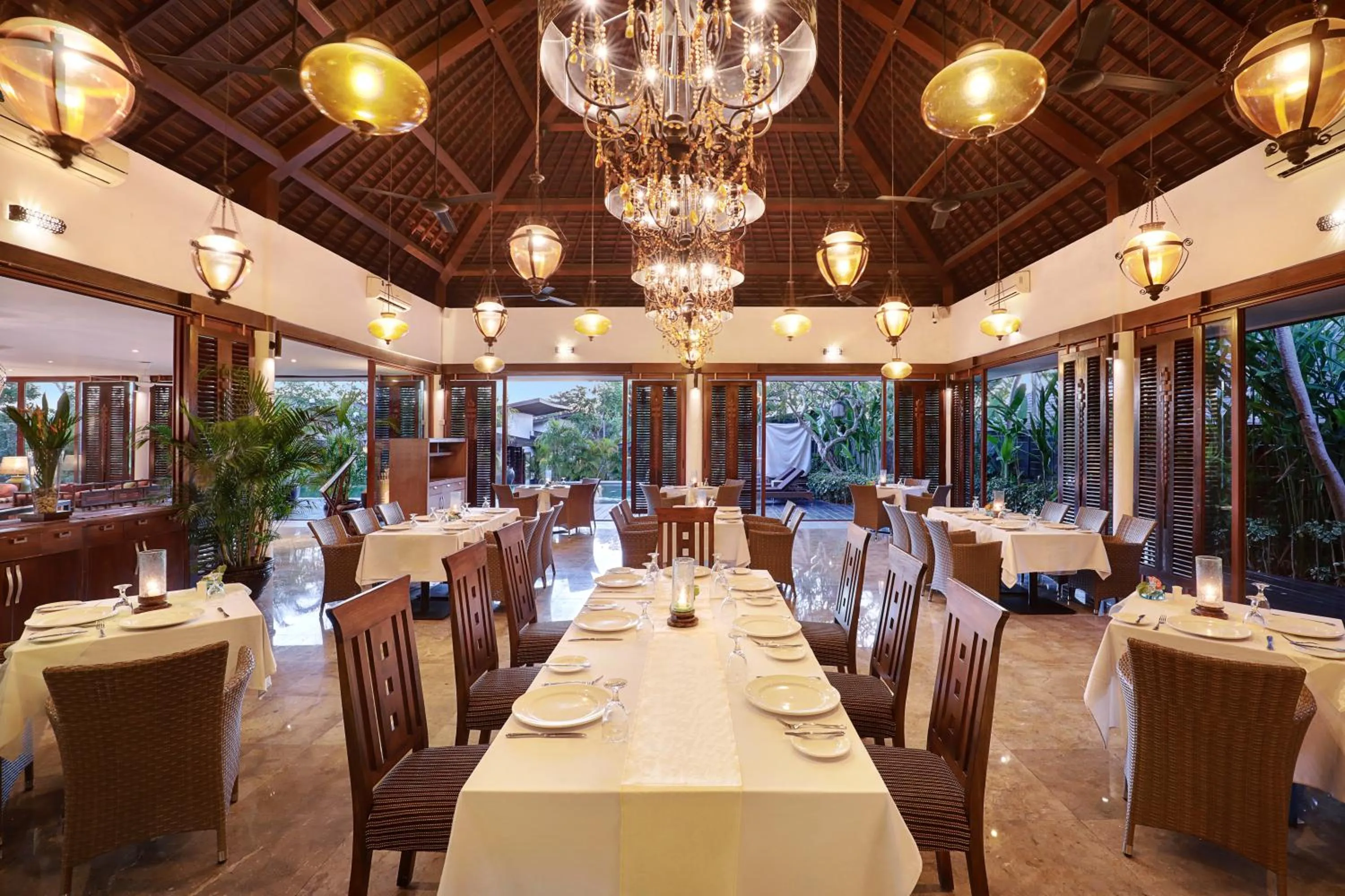 Restaurant/places to eat in Gending Kedis Luxury Villas & Spa Estate
