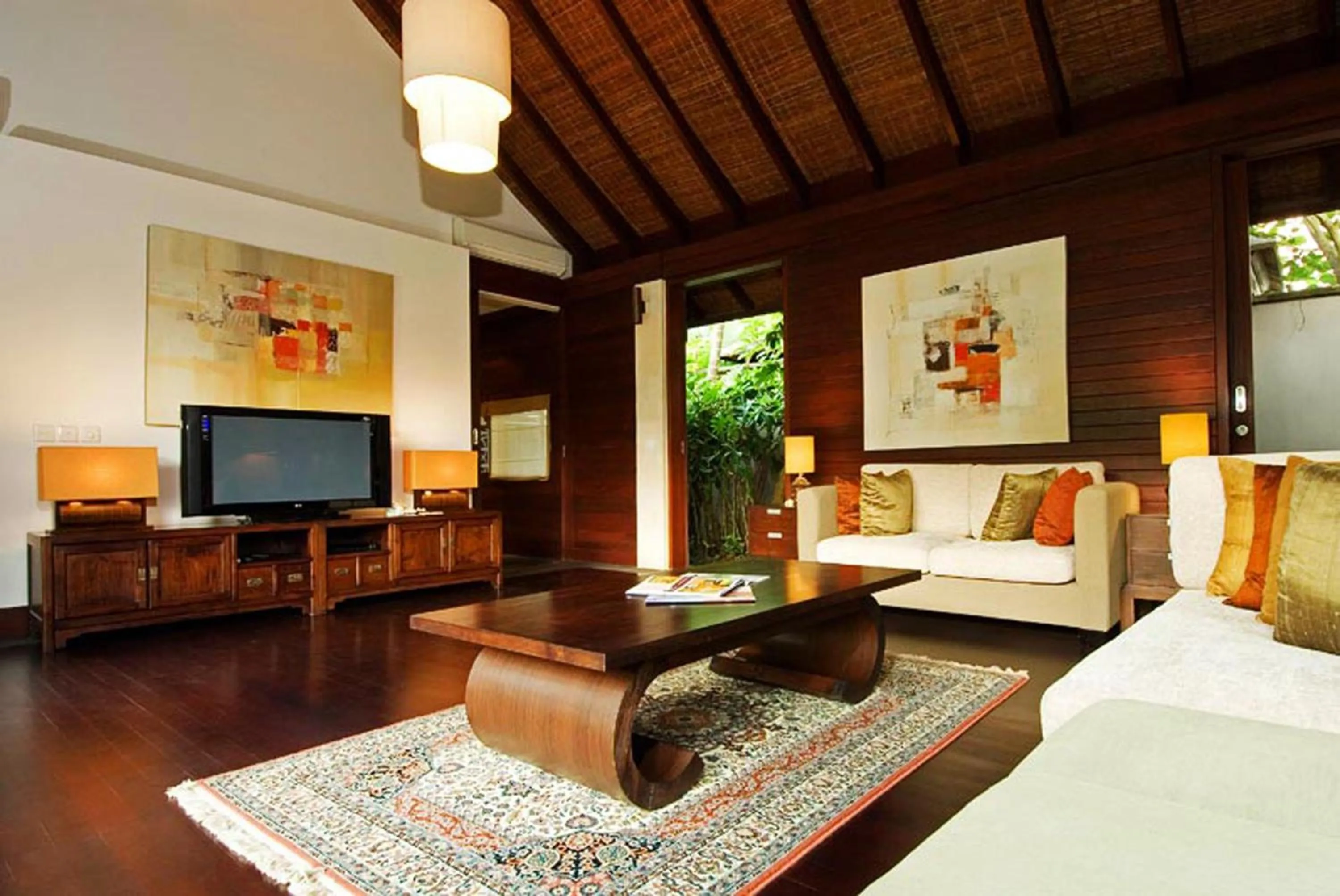 Living room, Bed in Gending Kedis Luxury Villas & Spa Estate