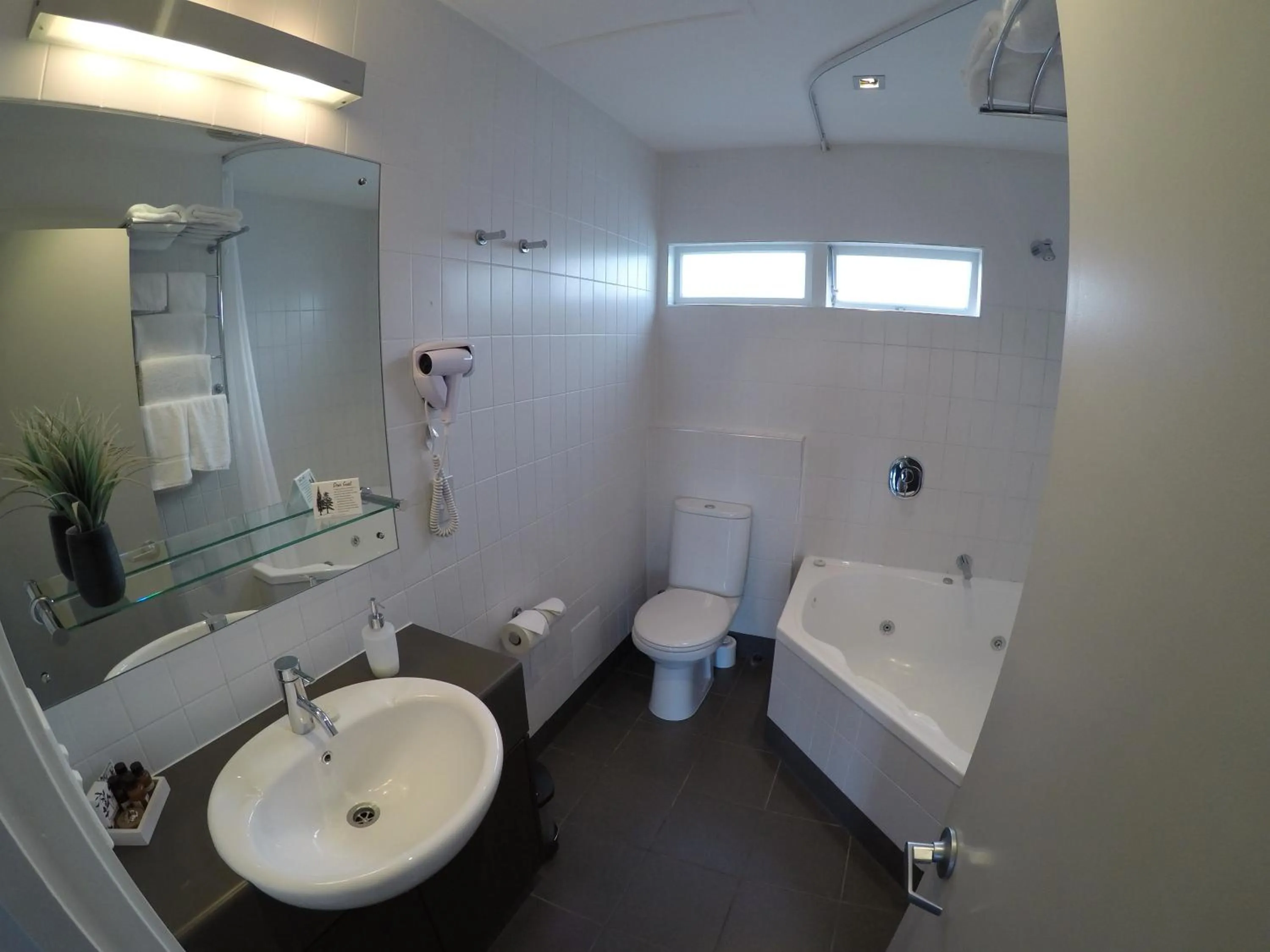 Bathroom in Abaco on Jervois