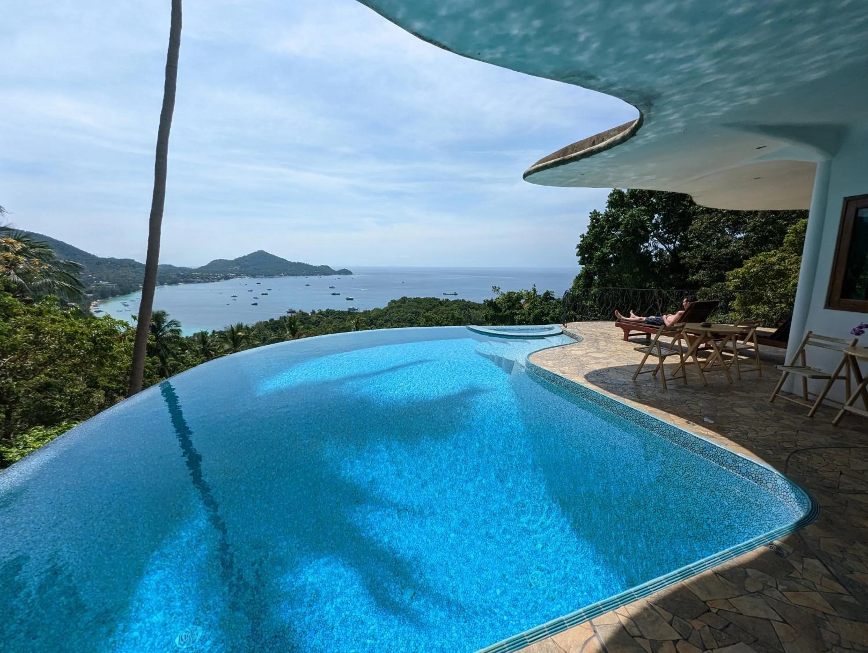 Day in Monkey Flower Villas